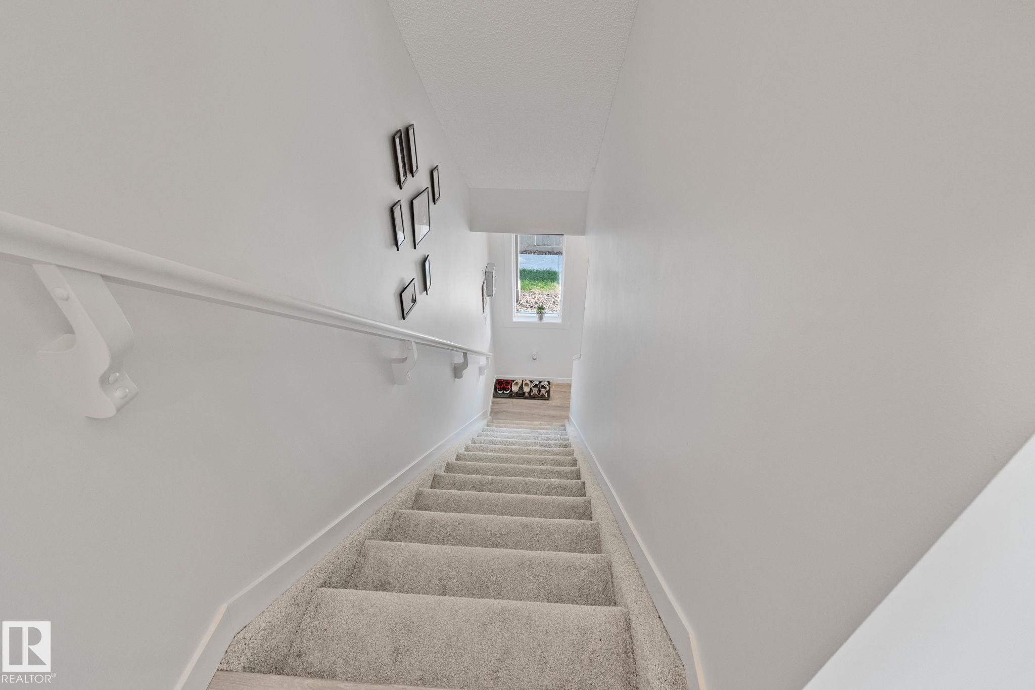 https://zimg.paragon.ice.com/ParagonImages/Property/PM/RAE/225401523/21/0/0/610afe85431c431fb2cebf1a4e084c73/1/43db44e6cf8e26b3e711408ff410a9c9/225401523-3FEED578-F76F-45BD-A16F-86901DF40C6F.JPG