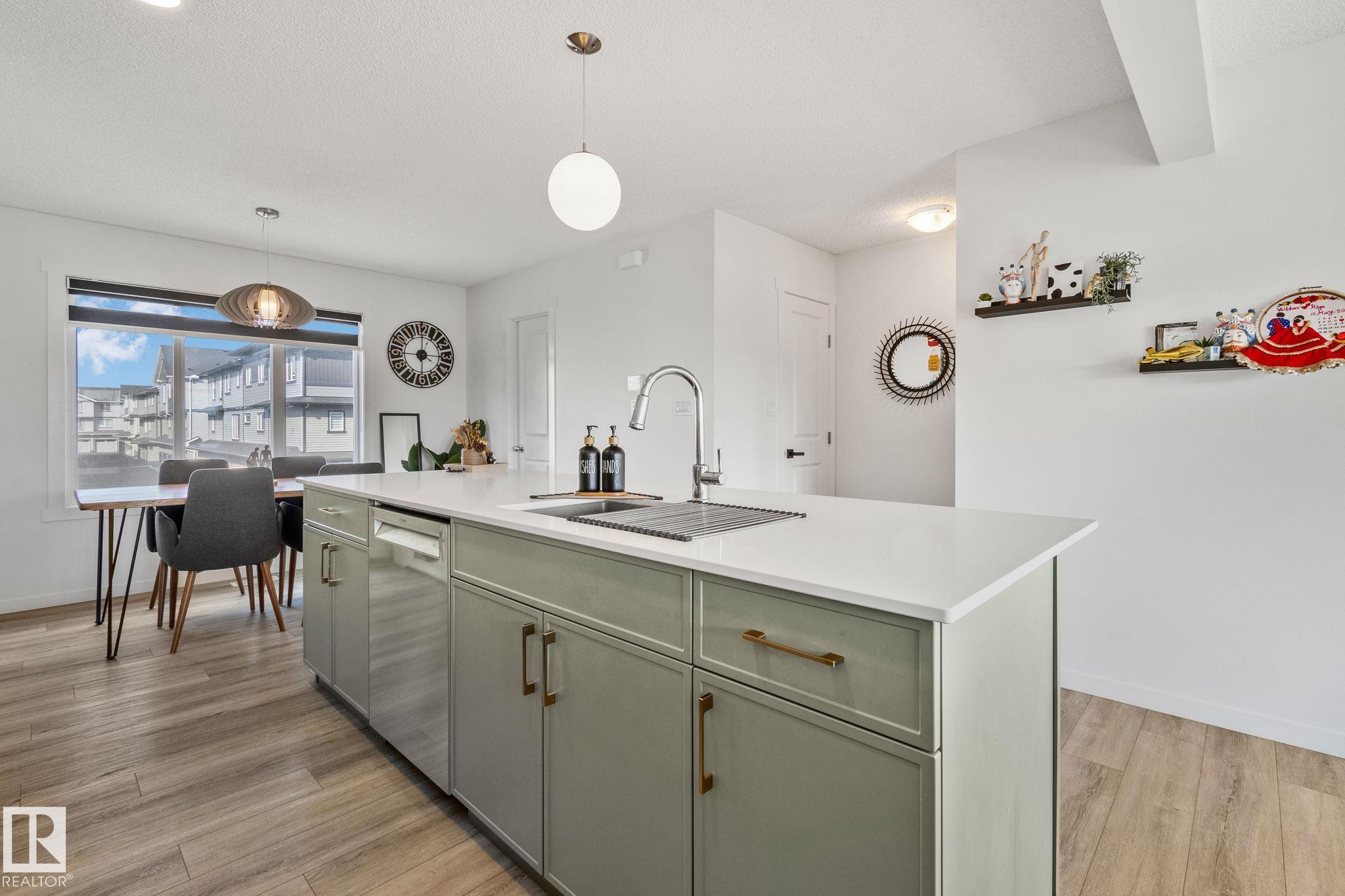 Picture for #60A 1530 TAMARACK BV NW