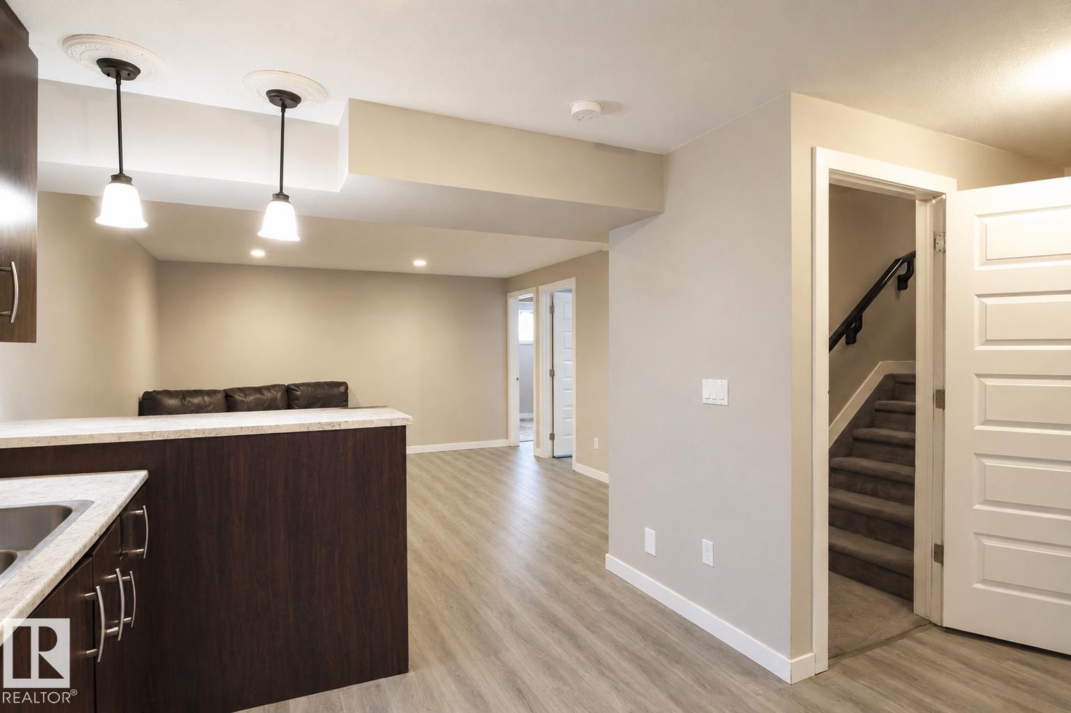 https://zimg.paragon.ice.com/ParagonImages/Property/PM/RAE/225401524/26/0/0/cae3add607ec2b9e8275806e56172ba0/1/be3cc39052b7204d4739192b86683da8/225401524-0b2d932a-b37f-4637-a0de-13b7257b15c0.JPG