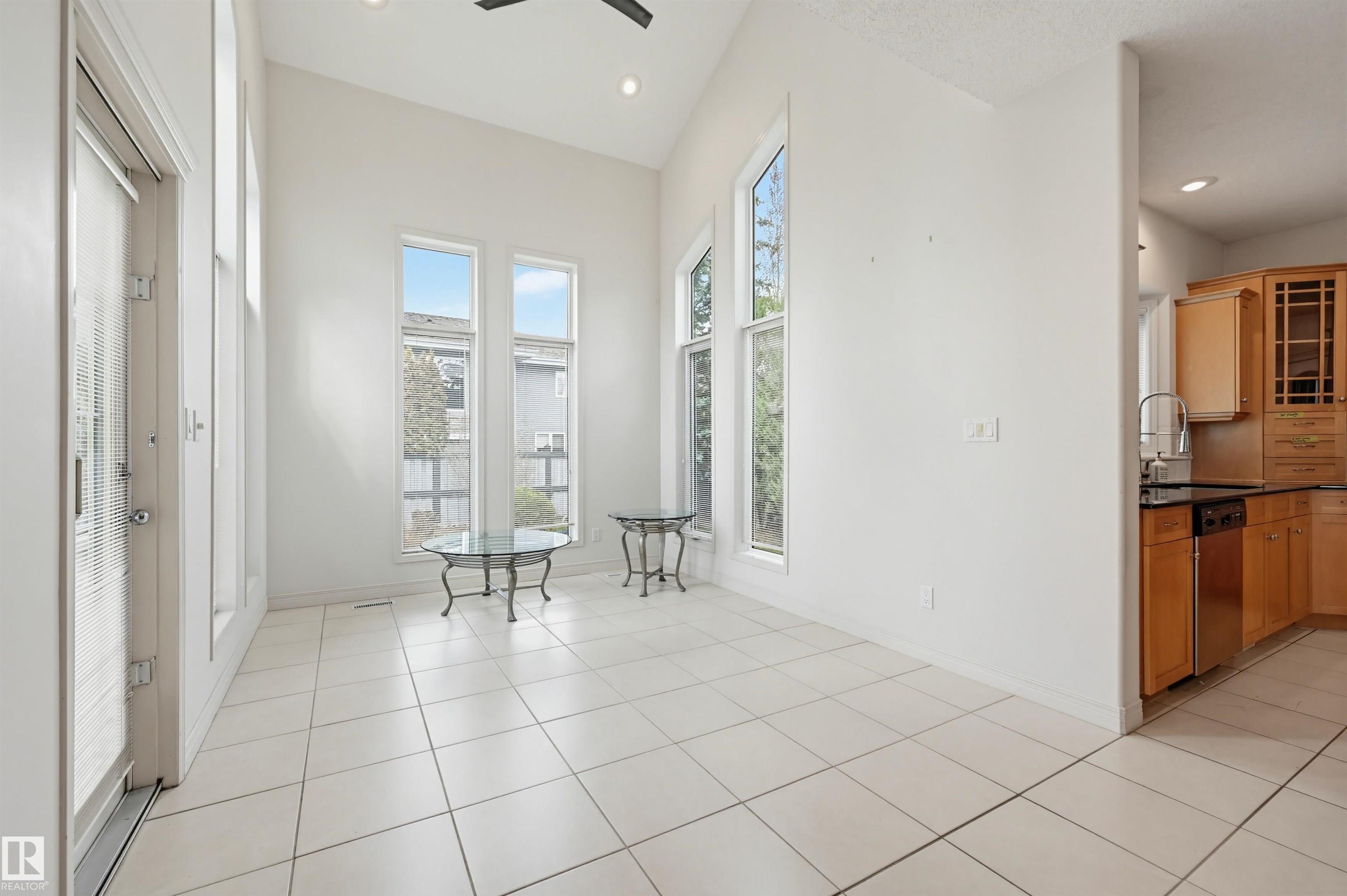 https://zimg.paragon.ice.com/ParagonImages/Property/PM/RAE/225401525/12/0/0/ae24a4370ad66c80aed8f429853ff828/1/27b07923a8a2467f1906d2ddc320fcdc/225401525-3c9b5cc3-20e5-4216-8e56-2b9547cb61e9.JPG
