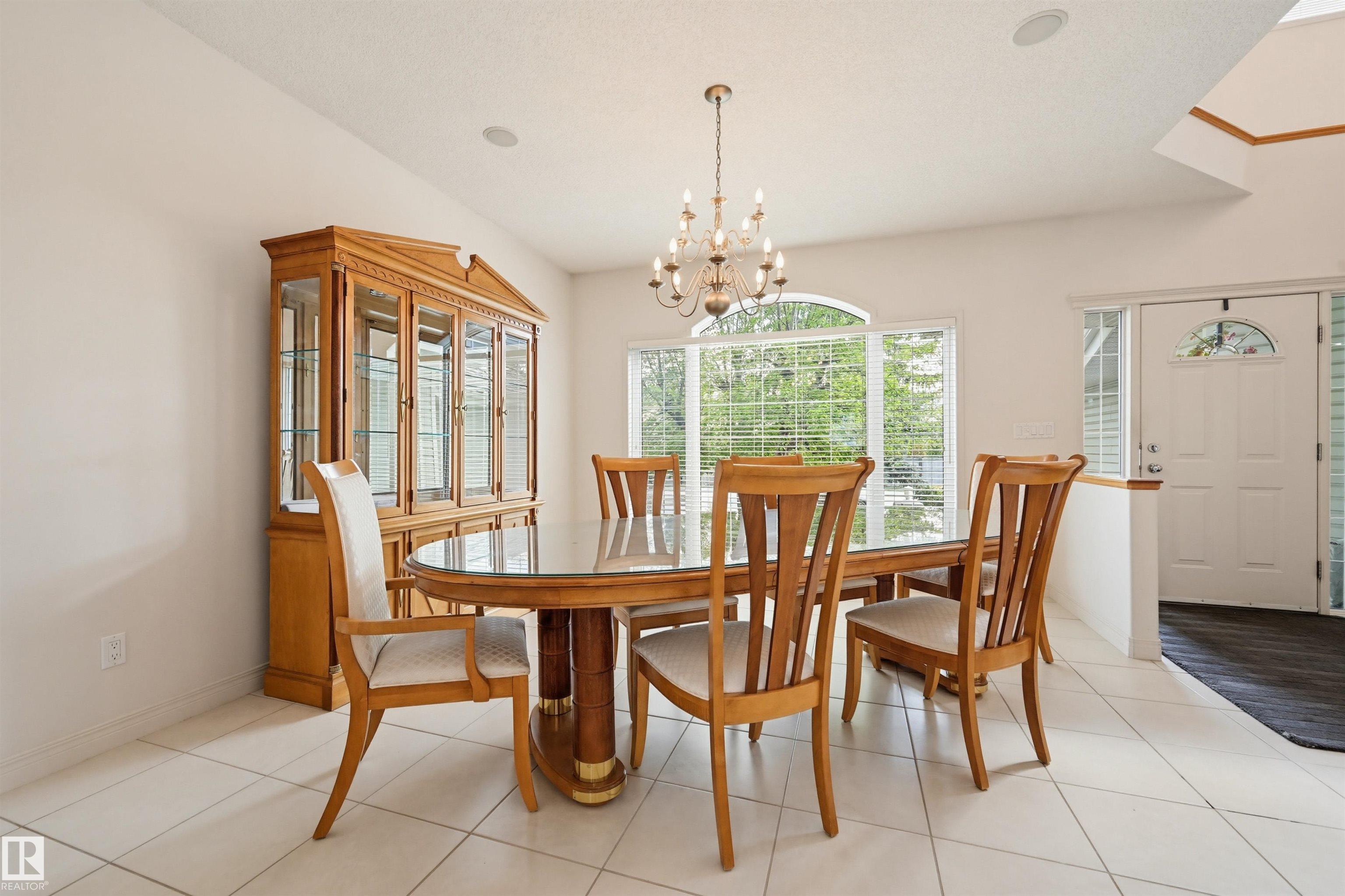 Photo 6 at 652 Henderson Street NW, Henderson Estates, Edmonton