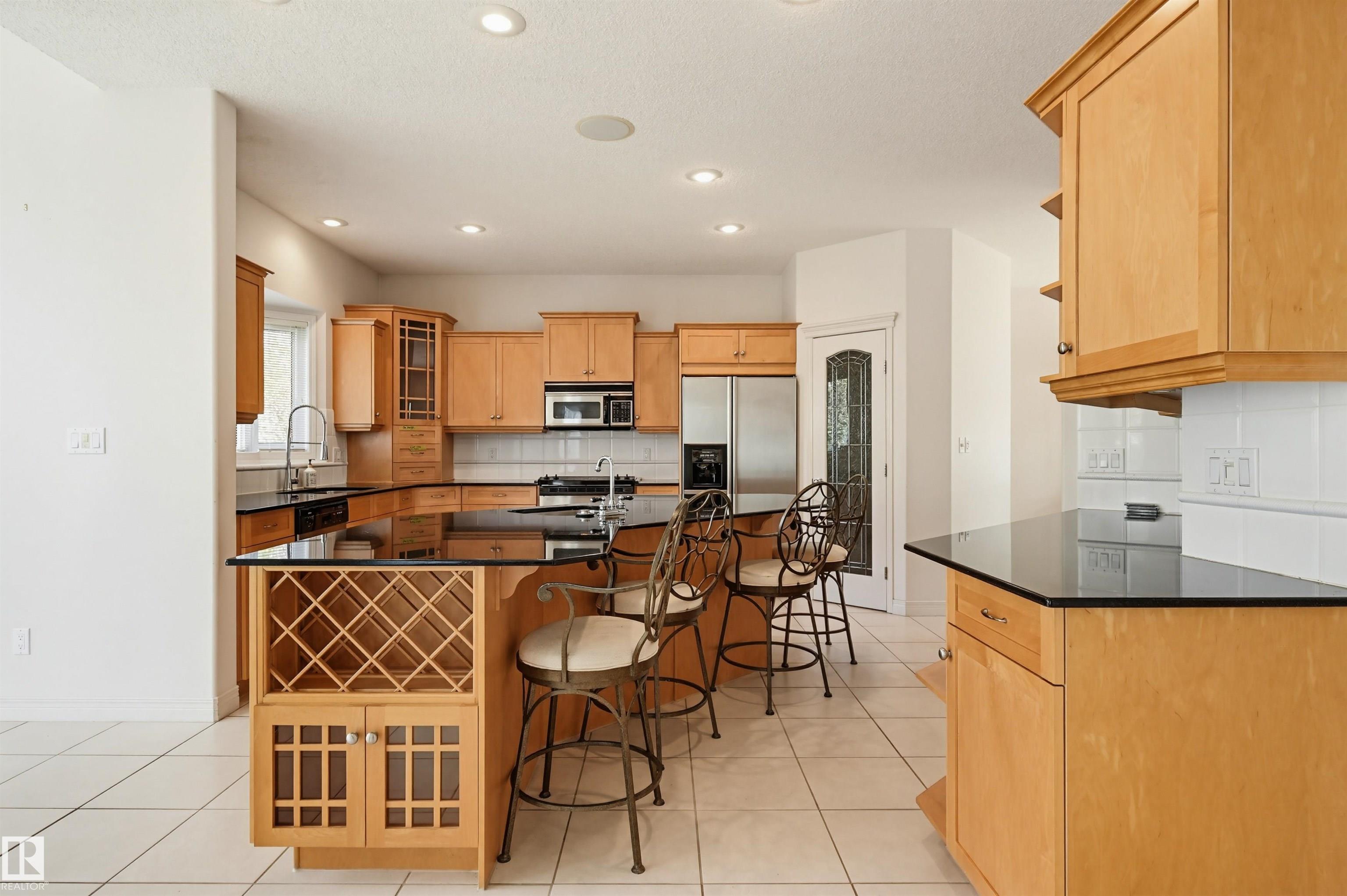 Photo 9 at 652 Henderson Street NW, Henderson Estates, Edmonton