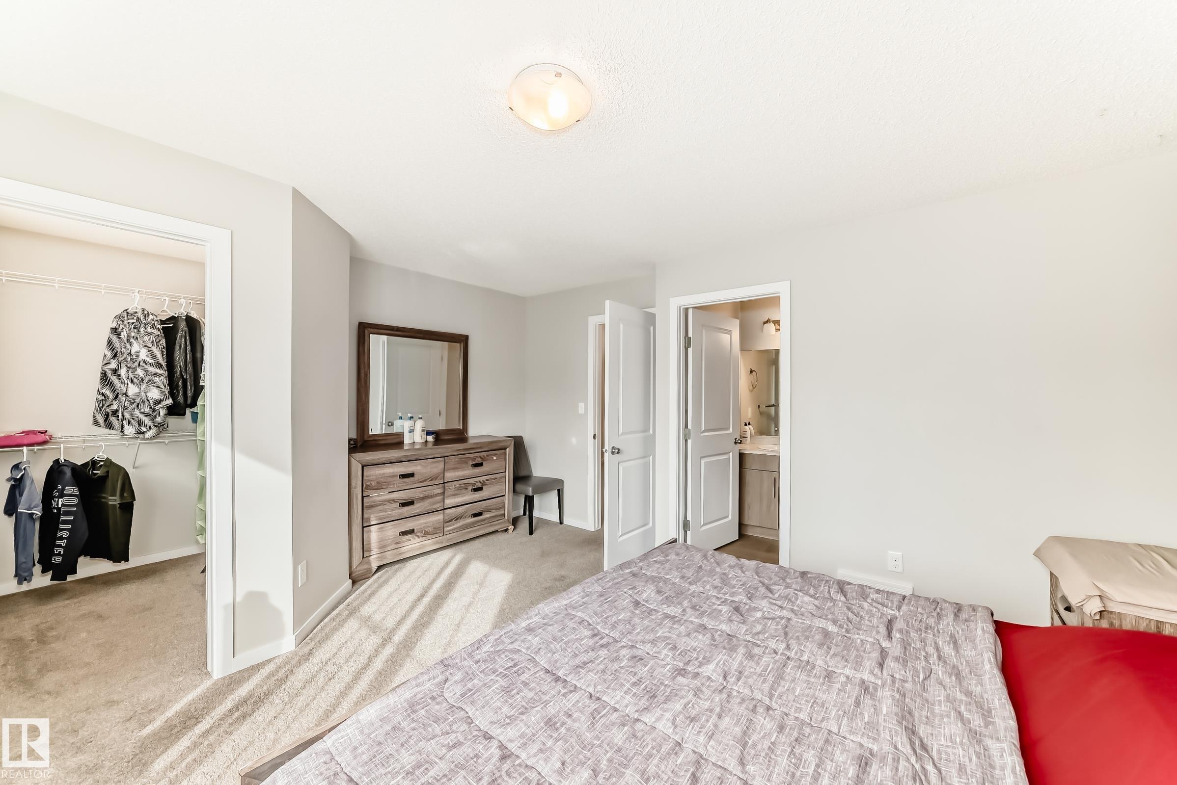 https://zimg.paragon.ice.com/ParagonImages/Property/PM/RAE/225401526/22/0/0/29c6971cefb2a125a8a0386277875026/1/a9dd7f7b79e5c33fd61ca3e02083ec30/225401526-e699ceb2-124f-40b3-9897-8a4185db343e.JPG