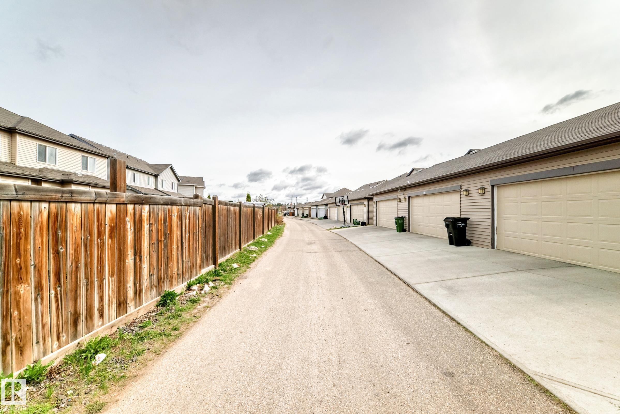 https://zimg.paragon.ice.com/ParagonImages/Property/PM/RAE/225401526/41/0/0/2ae2a401ad466689a6c550e9d82a380d/1/a9dd7f7b79e5c33fd61ca3e02083ec30/225401526-6d74baf1-03e7-4614-9710-880efea6fd28.JPG