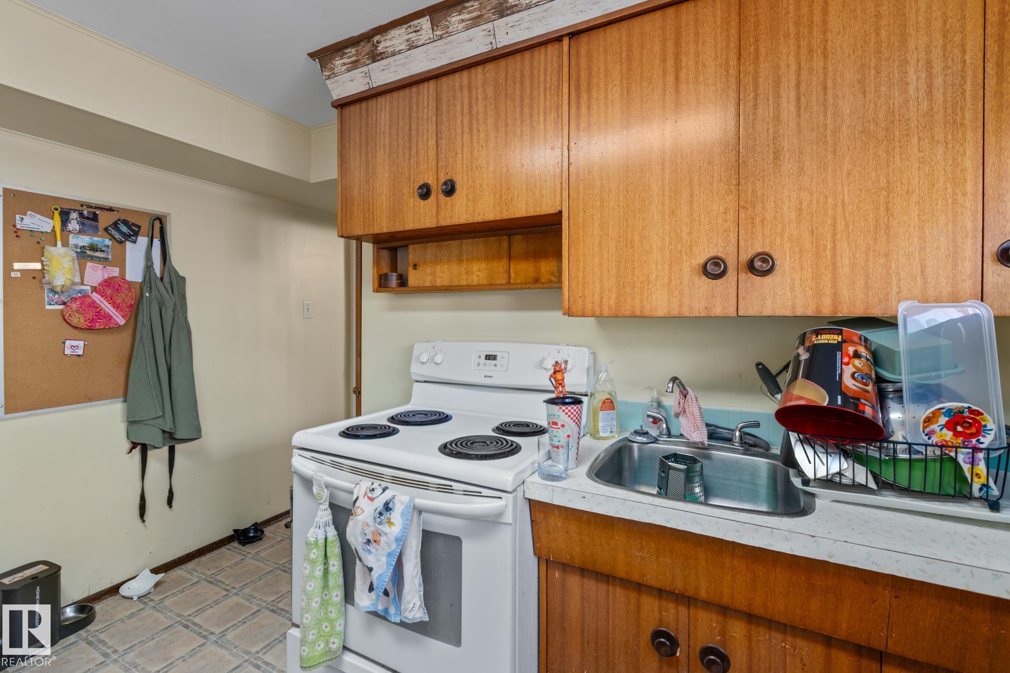 Photo 22 at 11926/11928 56 Street NW, Newton, Edmonton