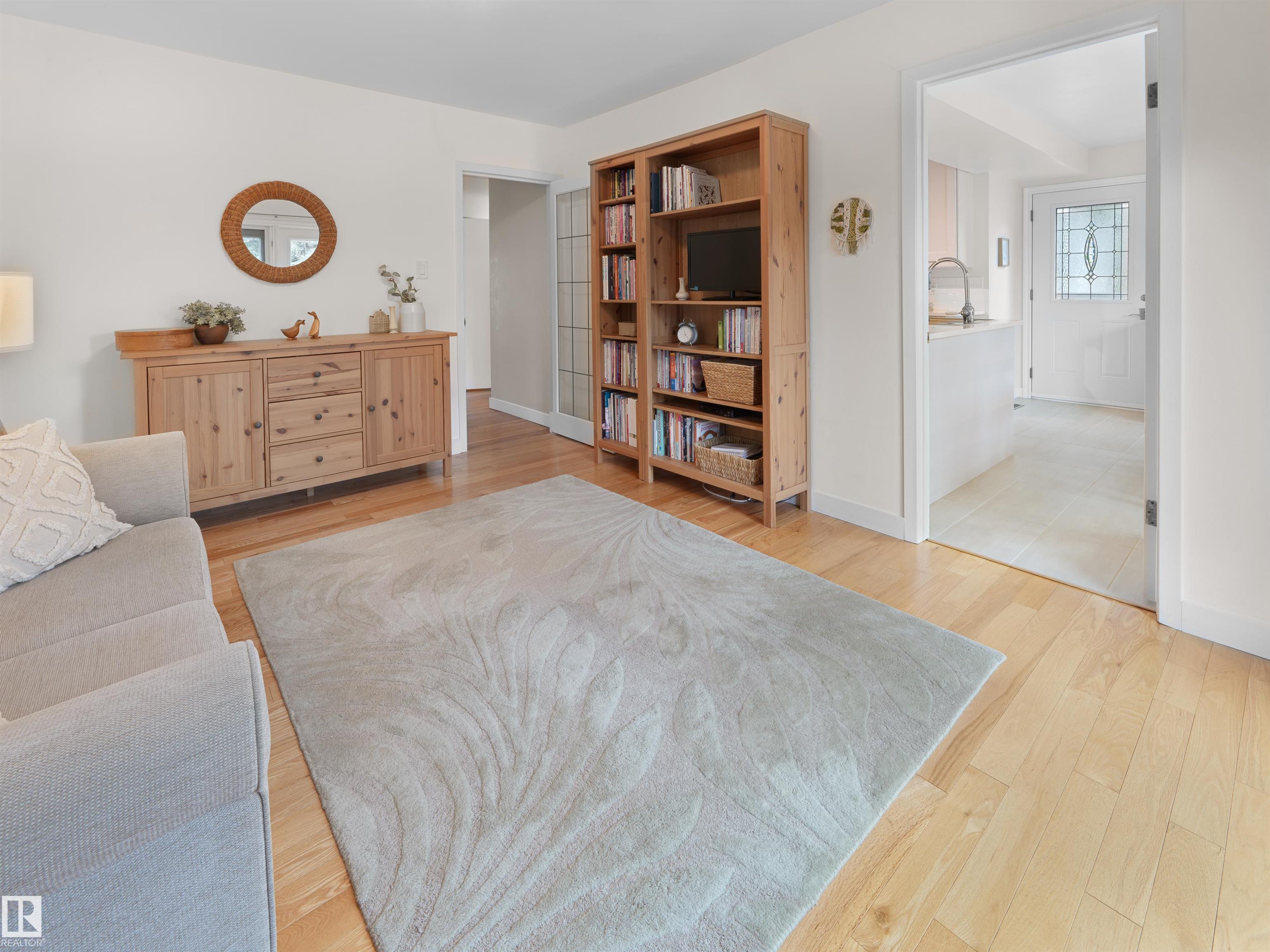 Photo 15 at 11635 72 Avenue NW, Belgravia, Edmonton