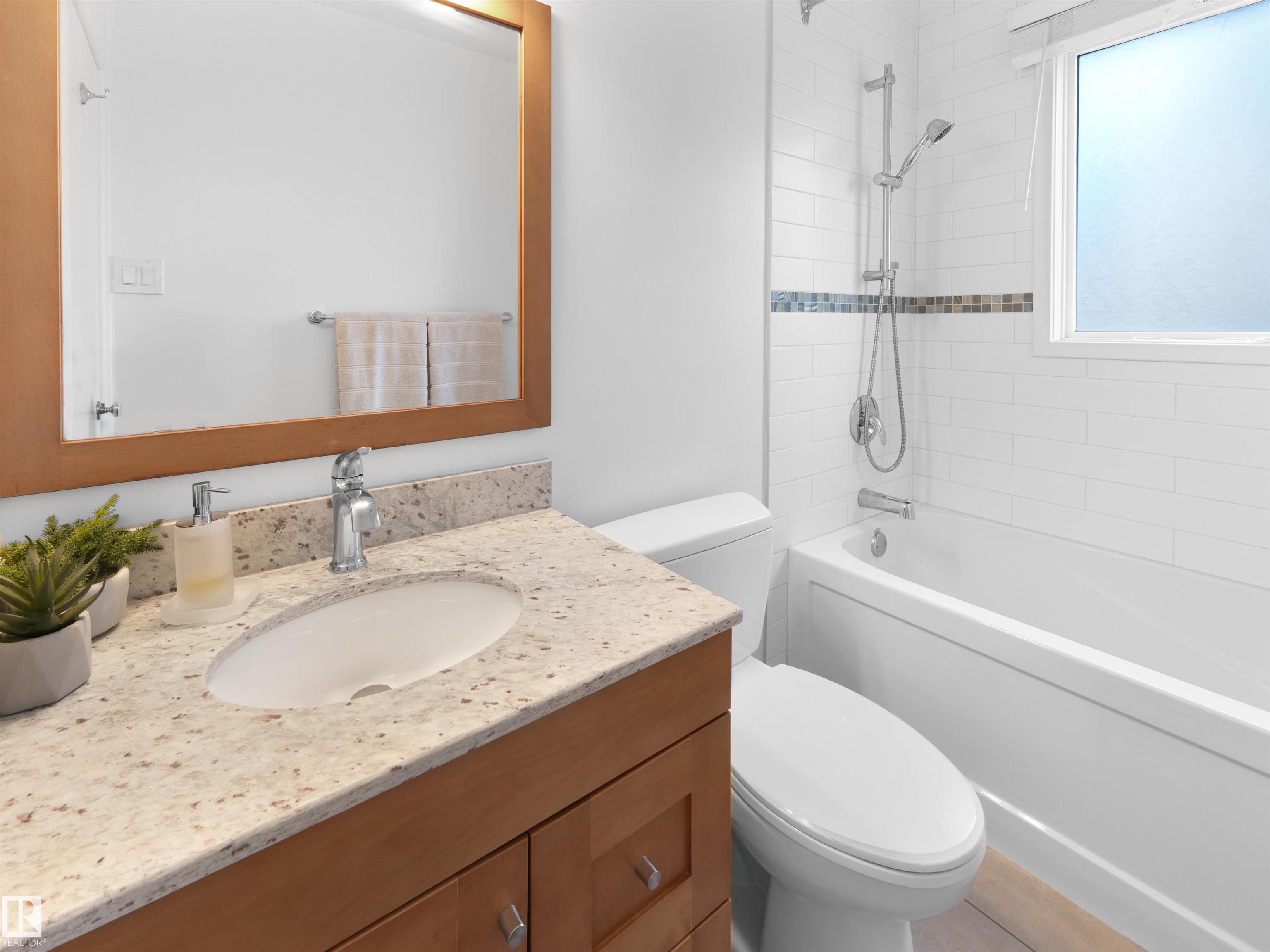 Photo 18 at 11635 72 Avenue NW, Belgravia, Edmonton