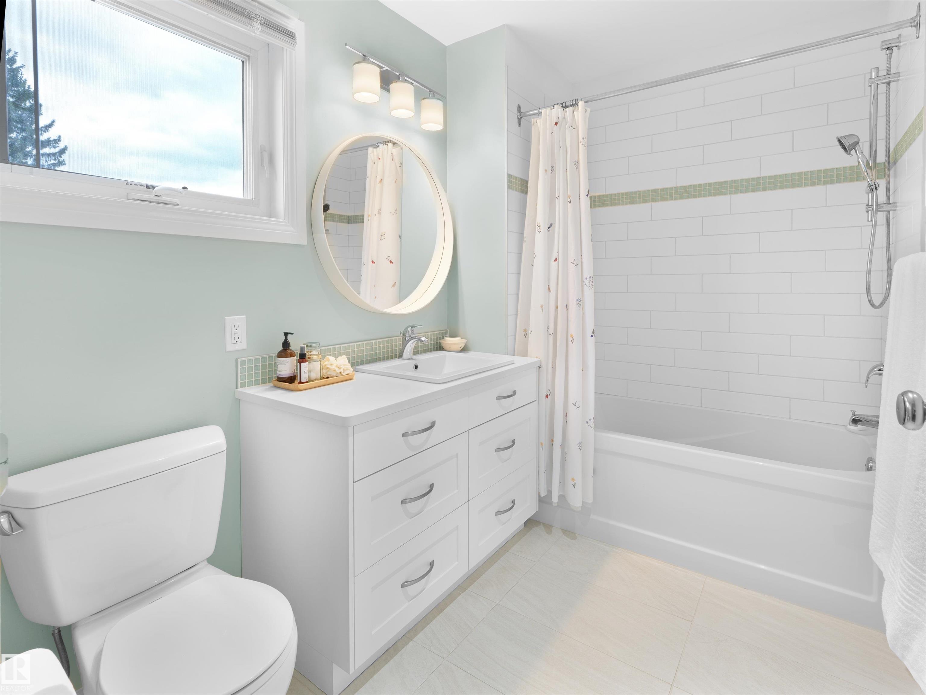 Photo 21 at 11635 72 Avenue NW, Belgravia, Edmonton