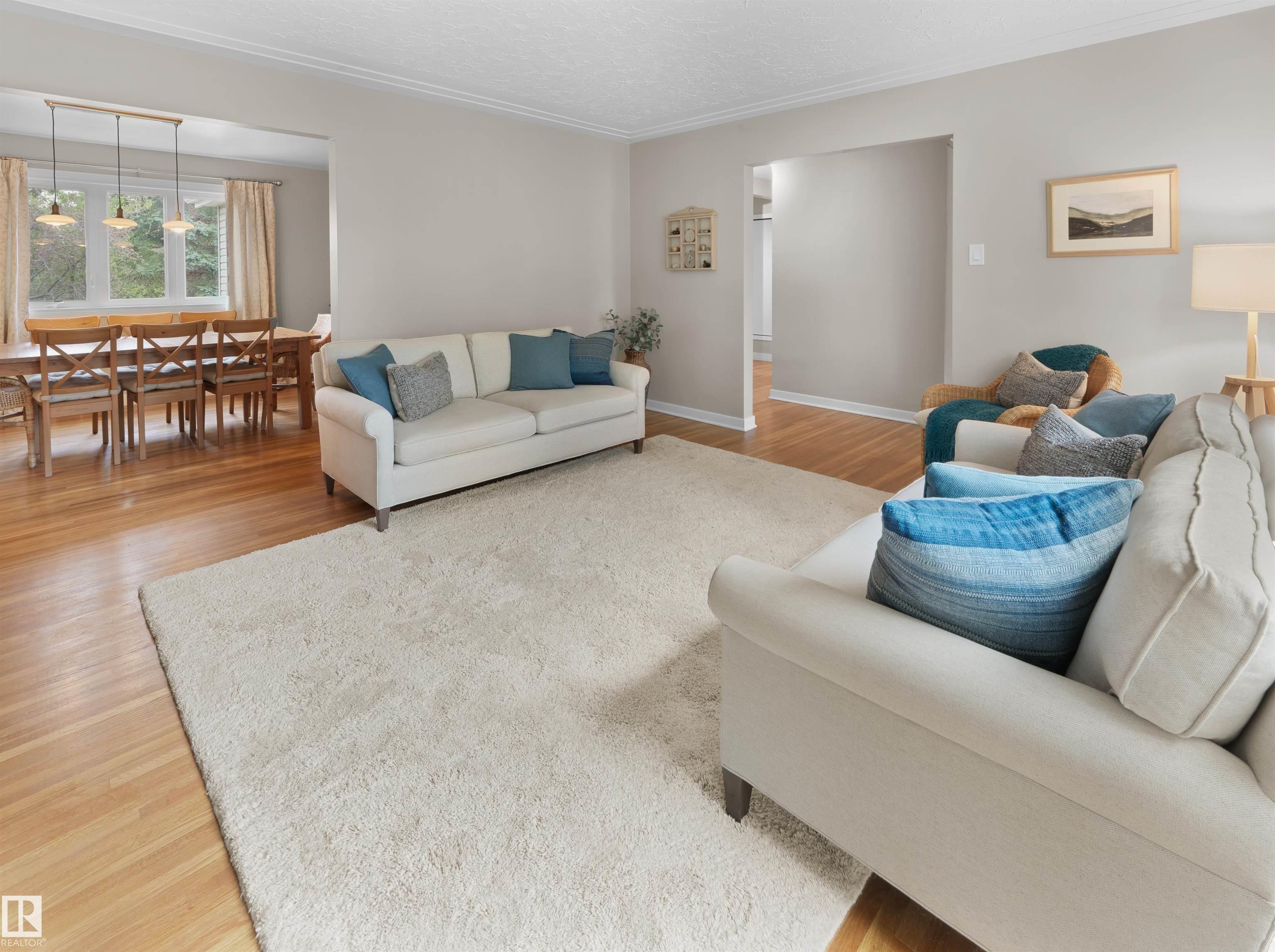 Photo 6 at 11635 72 Avenue NW, Belgravia, Edmonton