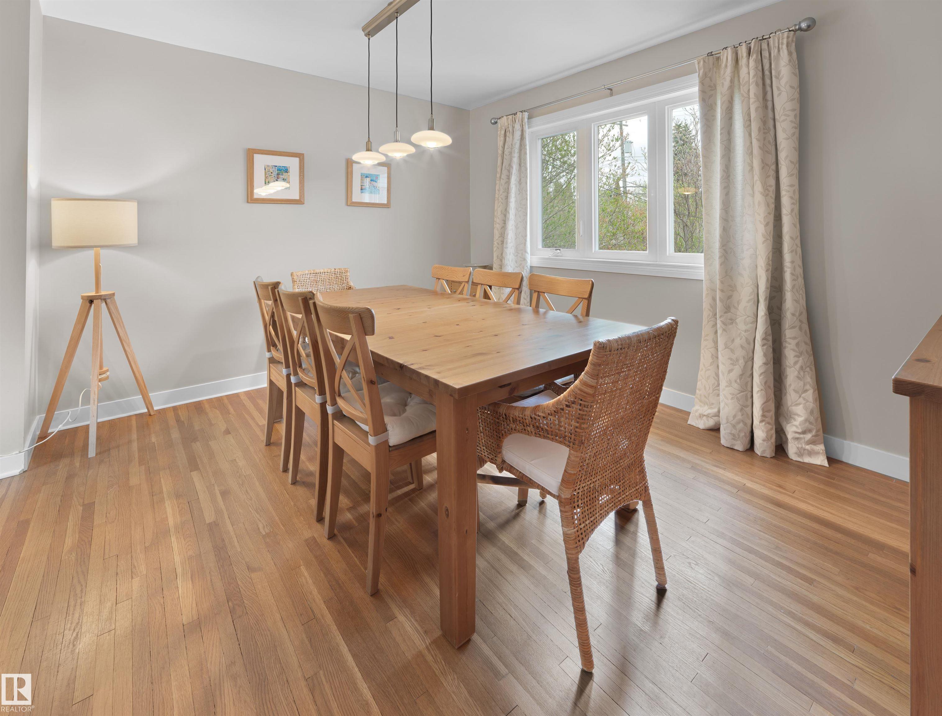 Photo 7 at 11635 72 Avenue NW, Belgravia, Edmonton
