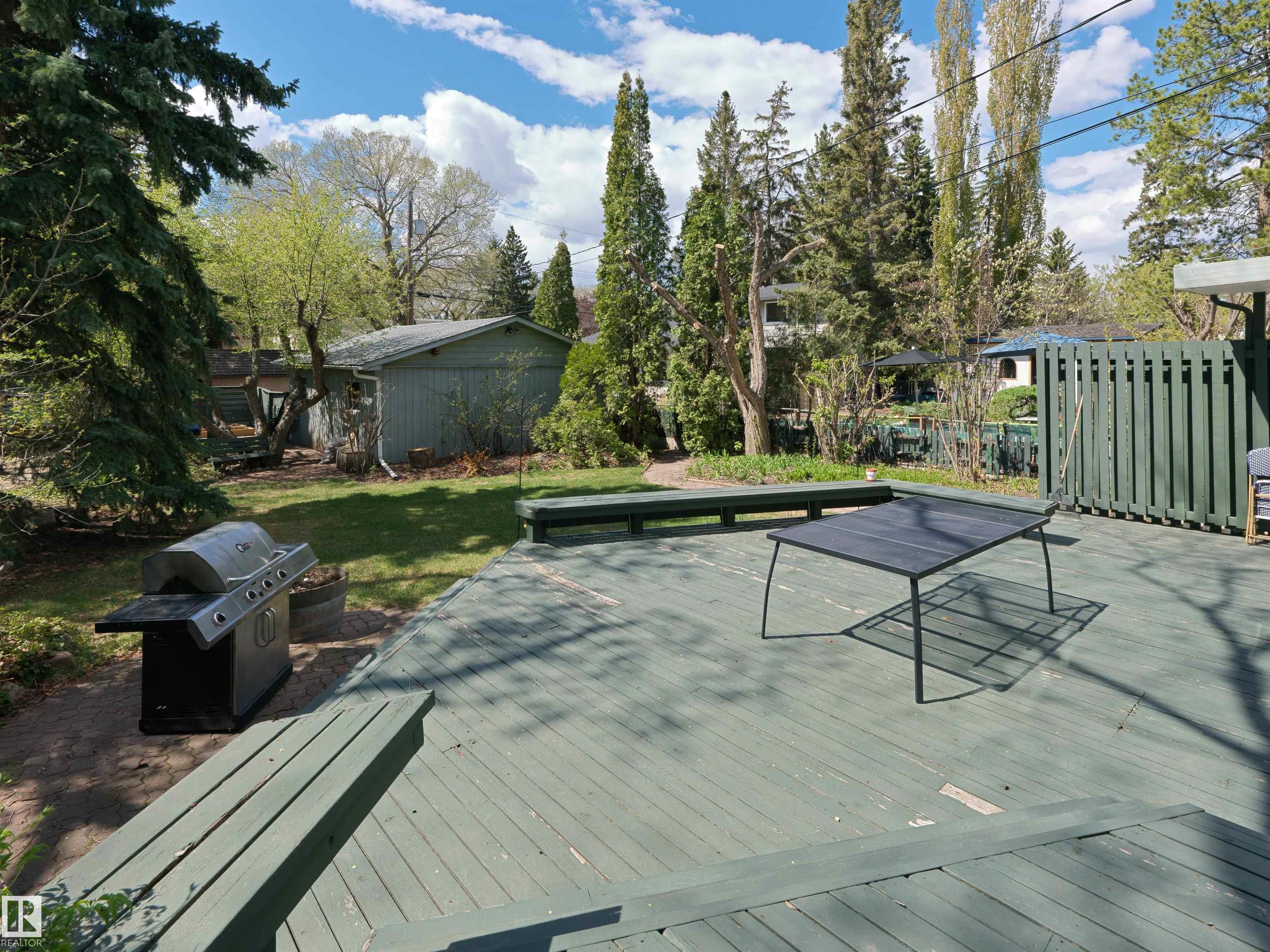 Photo 26 at 9202 117 Street NW, Windsor Park, Edmonton