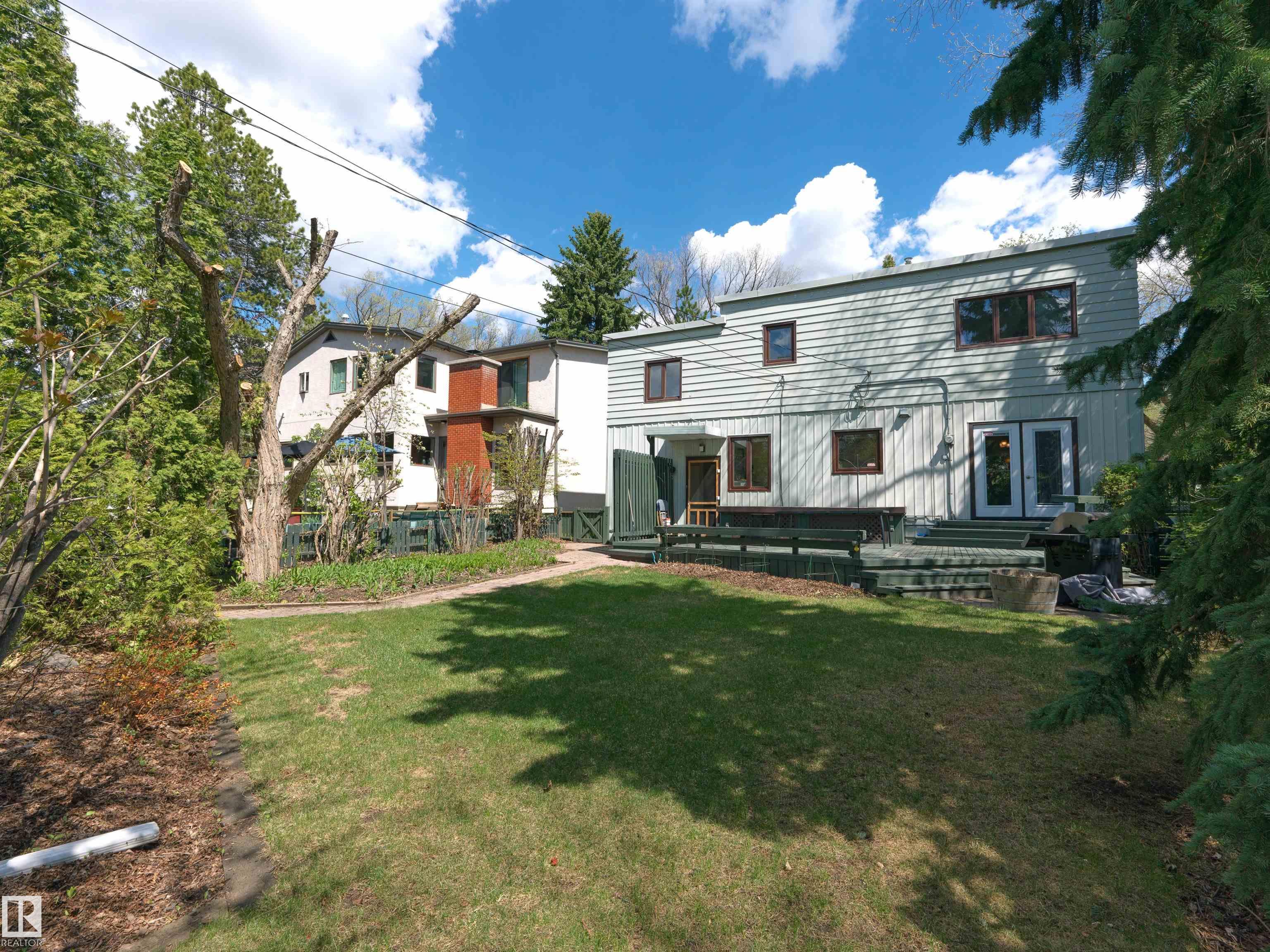 Photo 33 at 9202 117 Street NW, Windsor Park, Edmonton