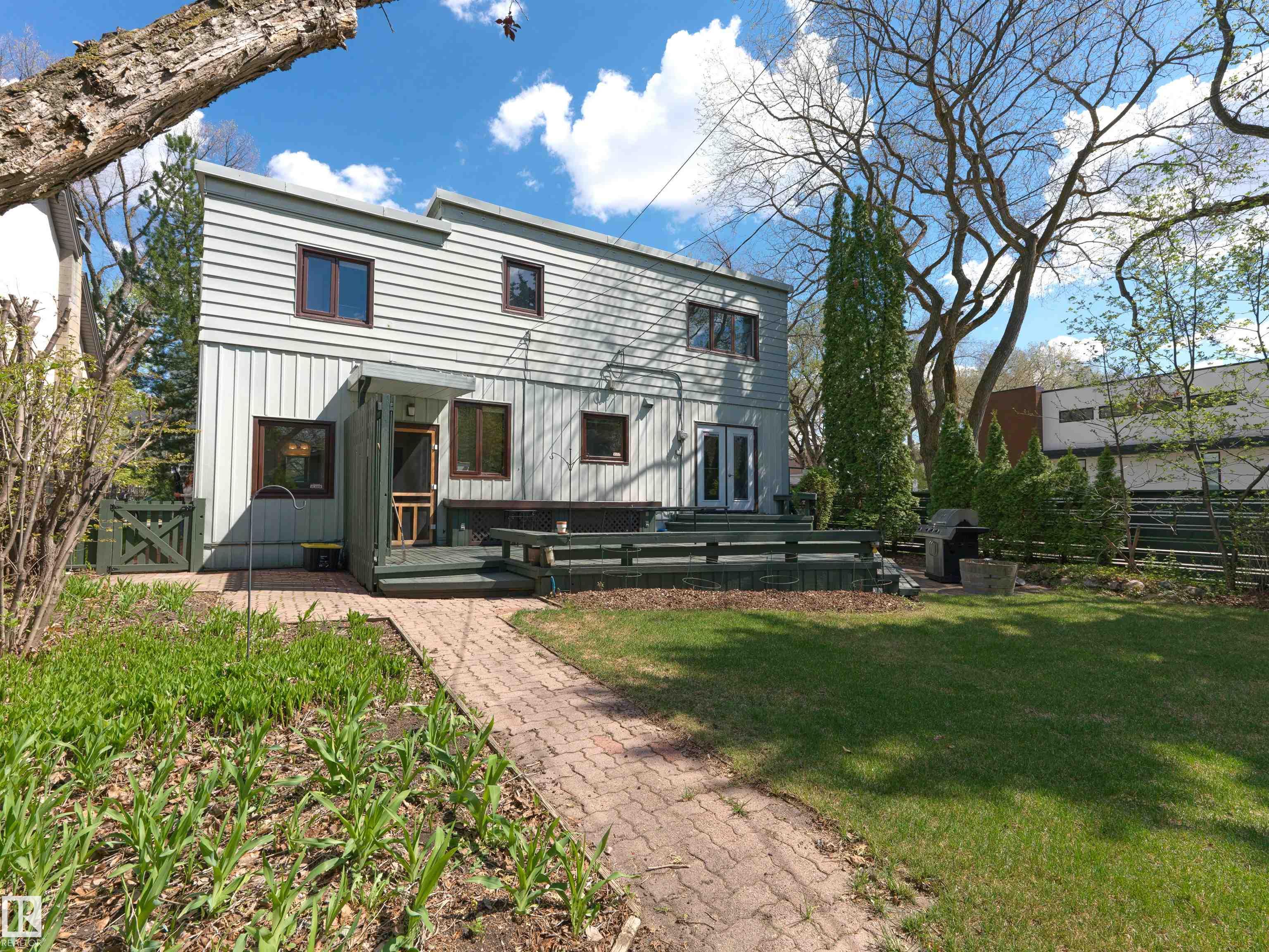 Photo 34 at 9202 117 Street NW, Windsor Park, Edmonton