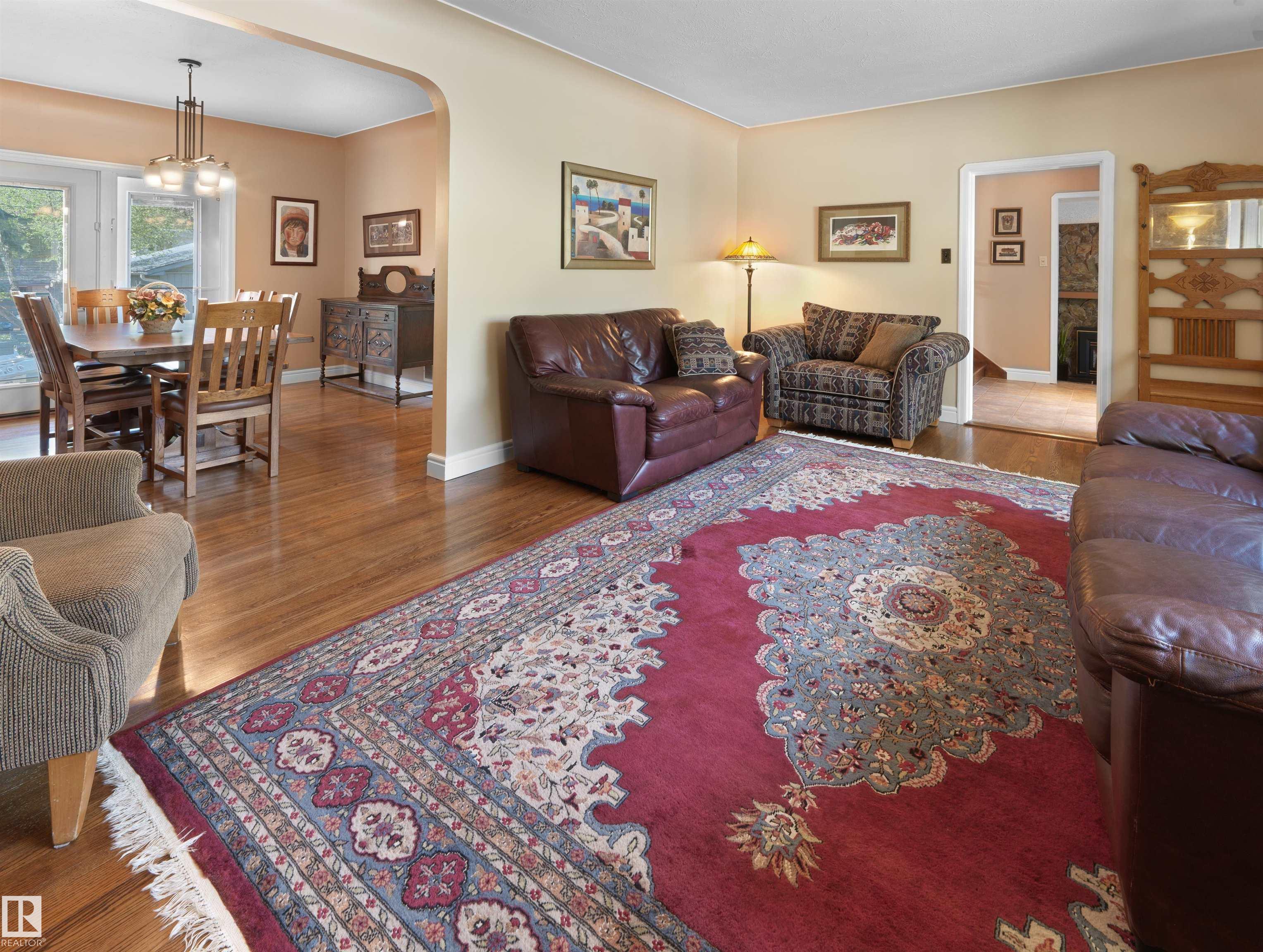9202 117 Street NW, Windsor Park, Edmonton