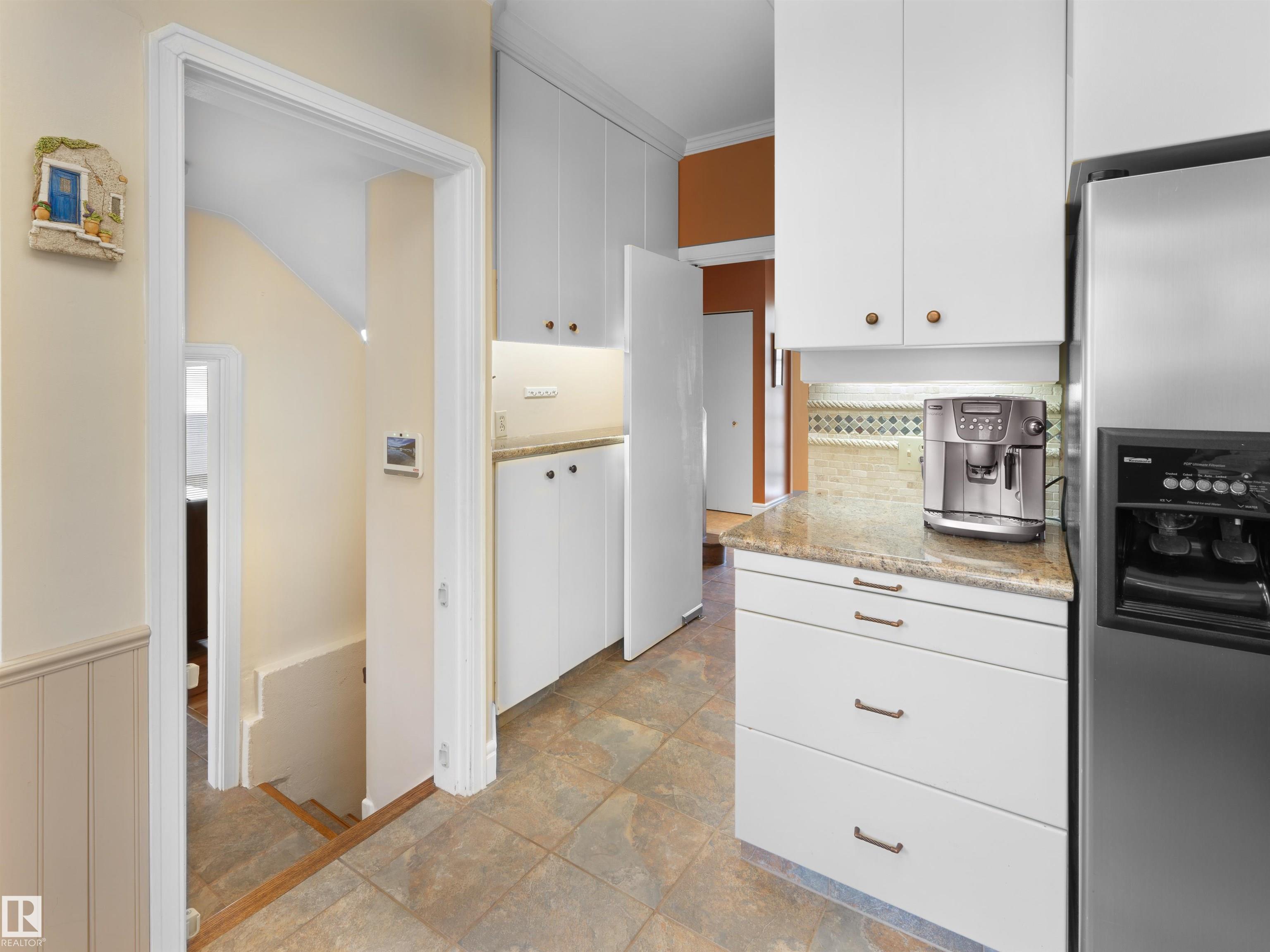Photo 10 at 9202 117 Street NW, Windsor Park, Edmonton