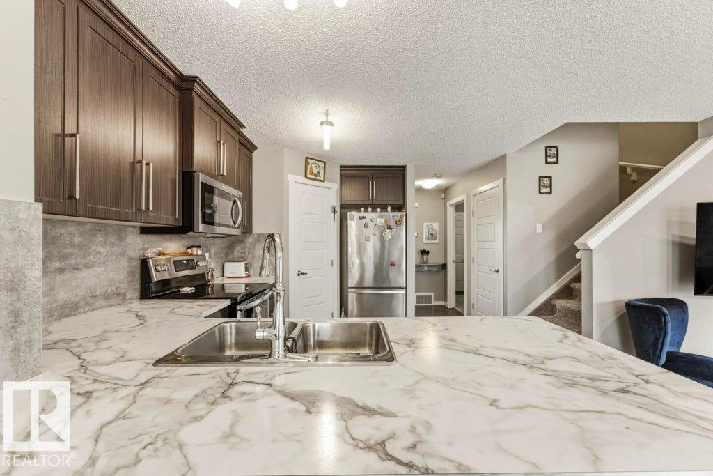 https://zimg.paragon.ice.com/ParagonImages/Property/PM/RAE/225401538/7/0/0/9f346c84cbccc36590bda0ad93c7b78a/1/478d310531654b1395af14ce24cc2d69/225401538-3978c693-421b-435c-9242-3e52dd7992fc.JPG