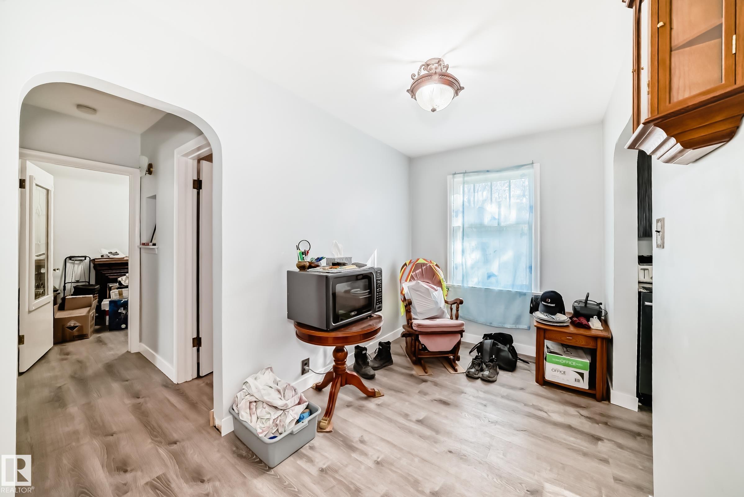 Photo 14 at 11303 60 Street NW, Highlands, Edmonton