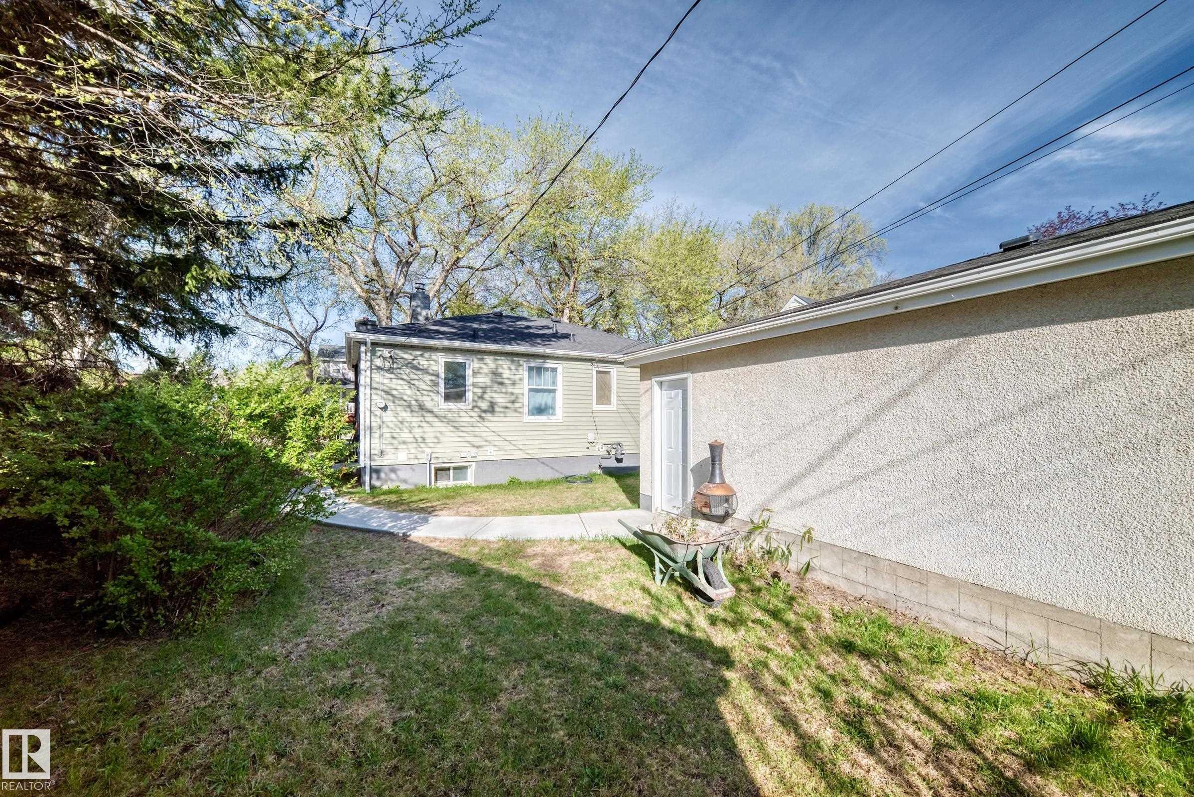 Photo 44 at 11303 60 Street NW, Highlands, Edmonton