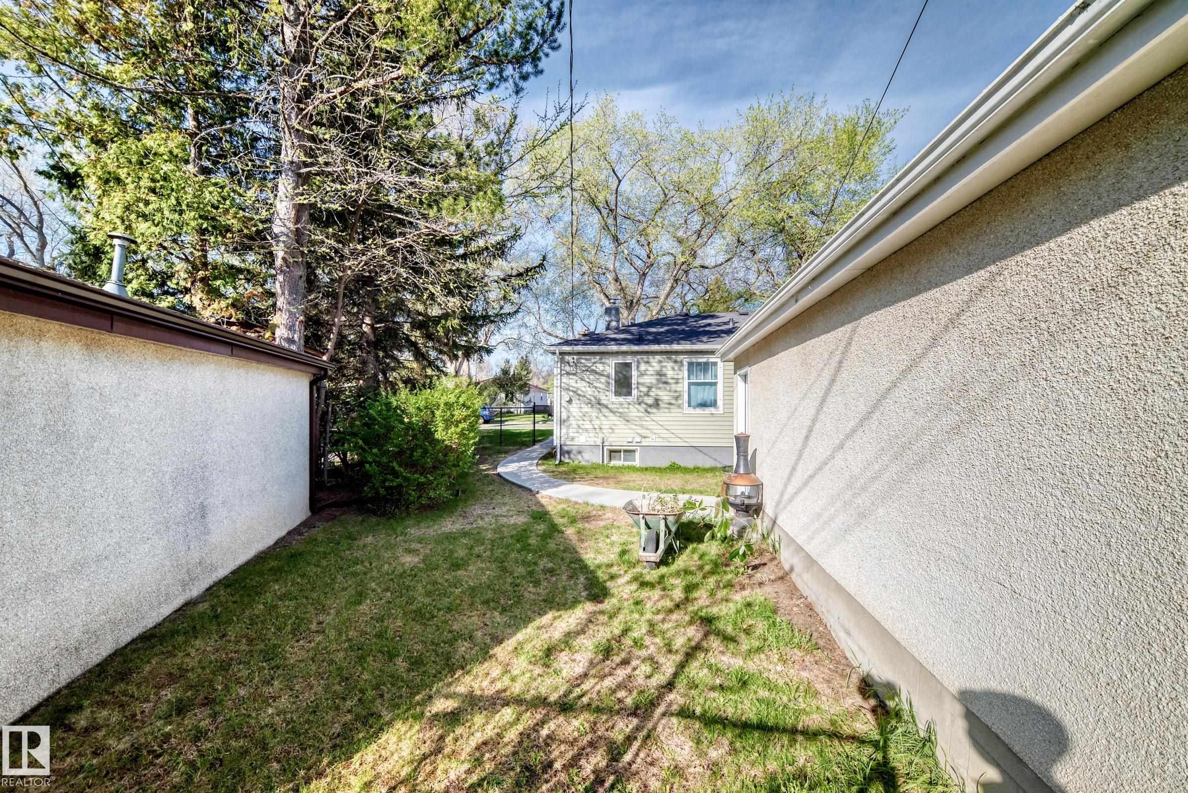Photo 45 at 11303 60 Street NW, Highlands, Edmonton