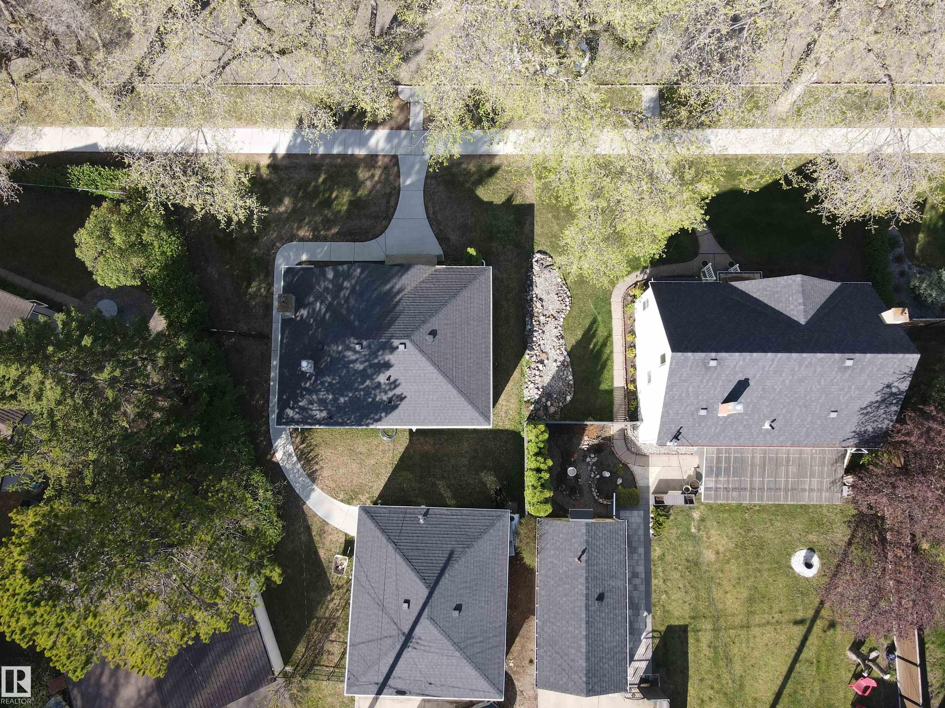 https://zimg.paragon.ice.com/ParagonImages/Property/PM/RAE/225401541/55/0/0/2283b7686826bde929c9f5520fb7f457/1/89a2dbb14fbf2bb5915e7777f5e84b09/225401541-914a7d20-3391-4106-8cd9-50f4198ee7f6.JPG