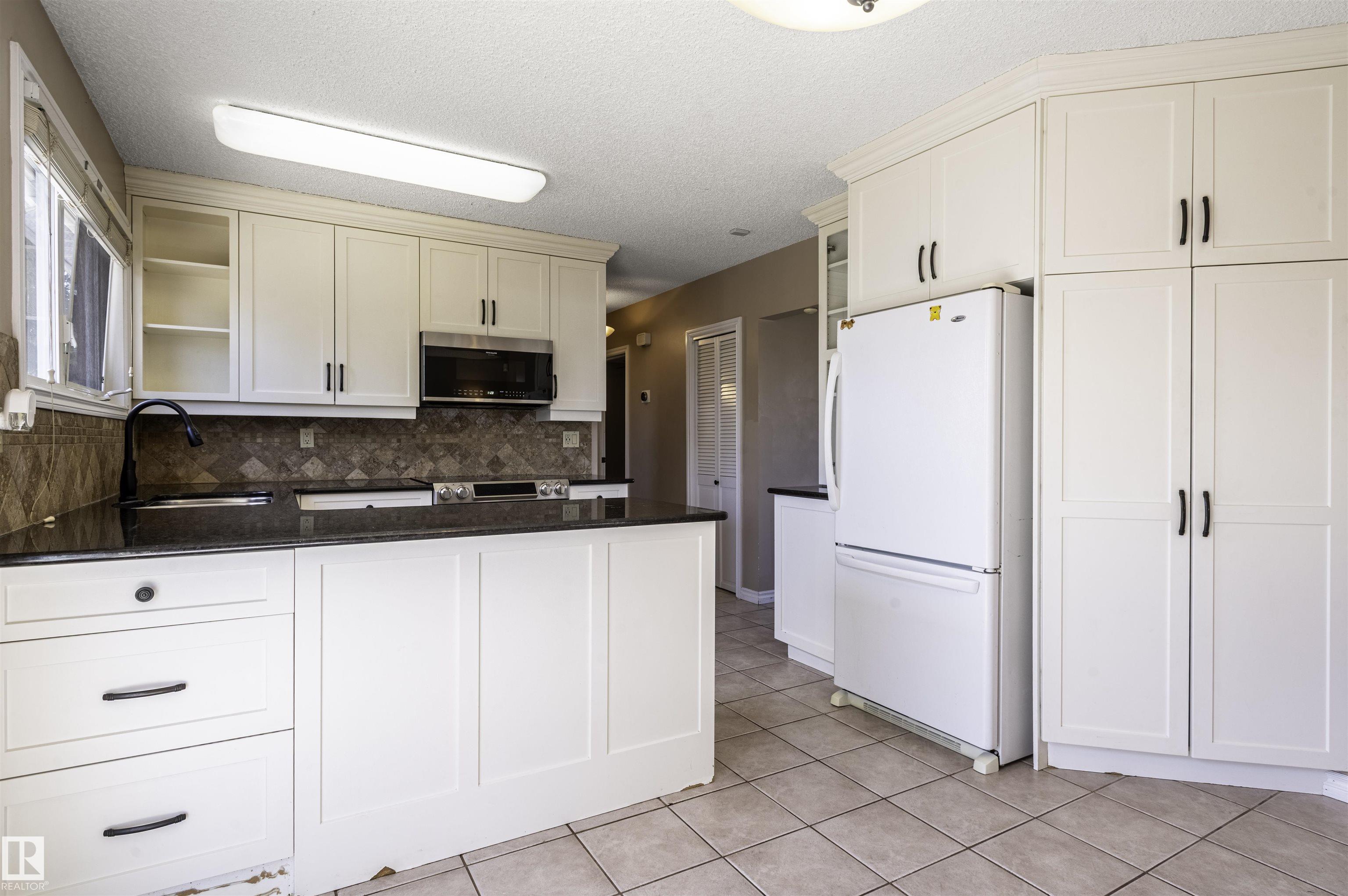 Photo 17 at 9331 52 Street NW, Ottewell, Edmonton