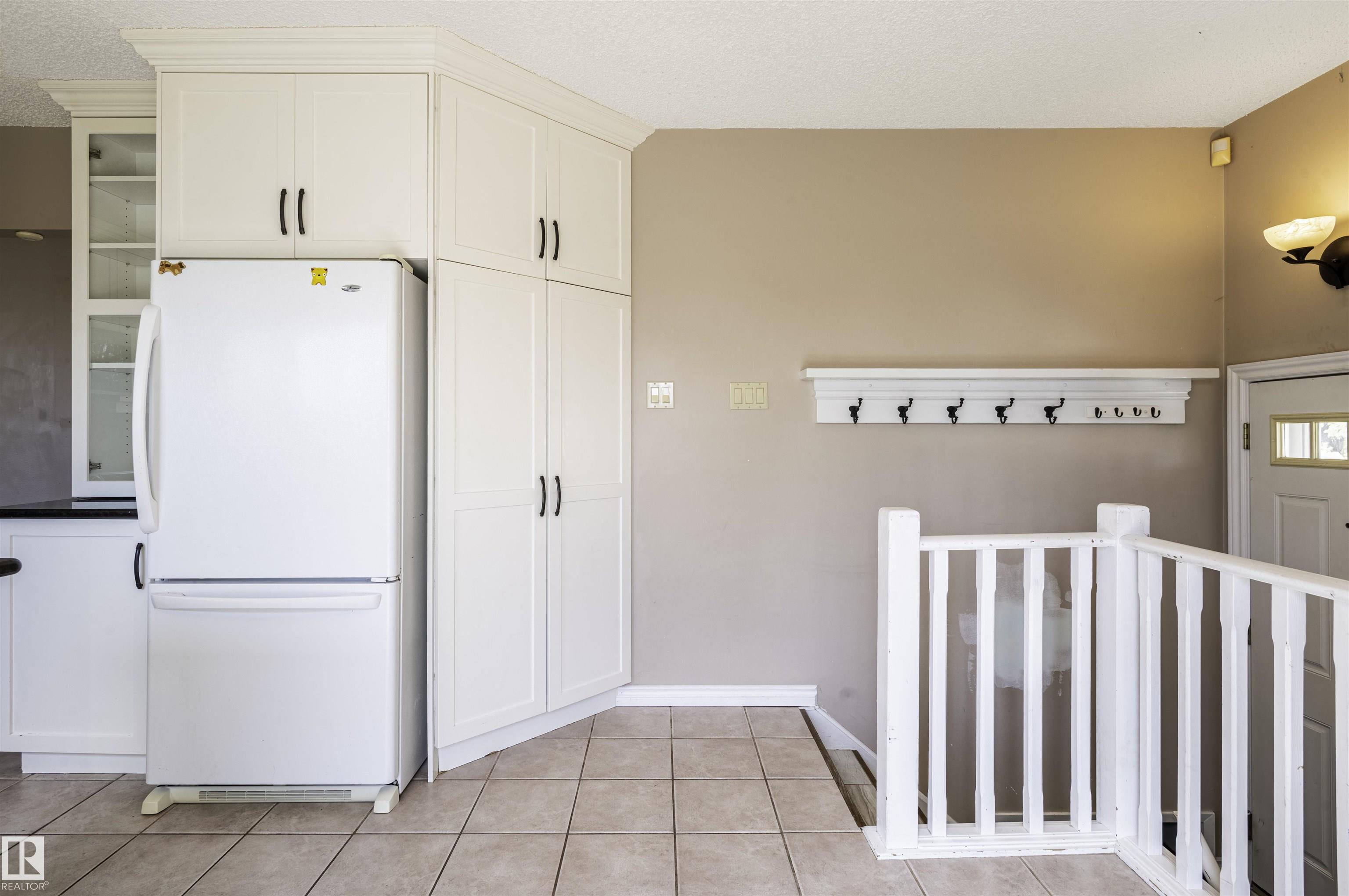 Photo 21 at 9331 52 Street NW, Ottewell, Edmonton