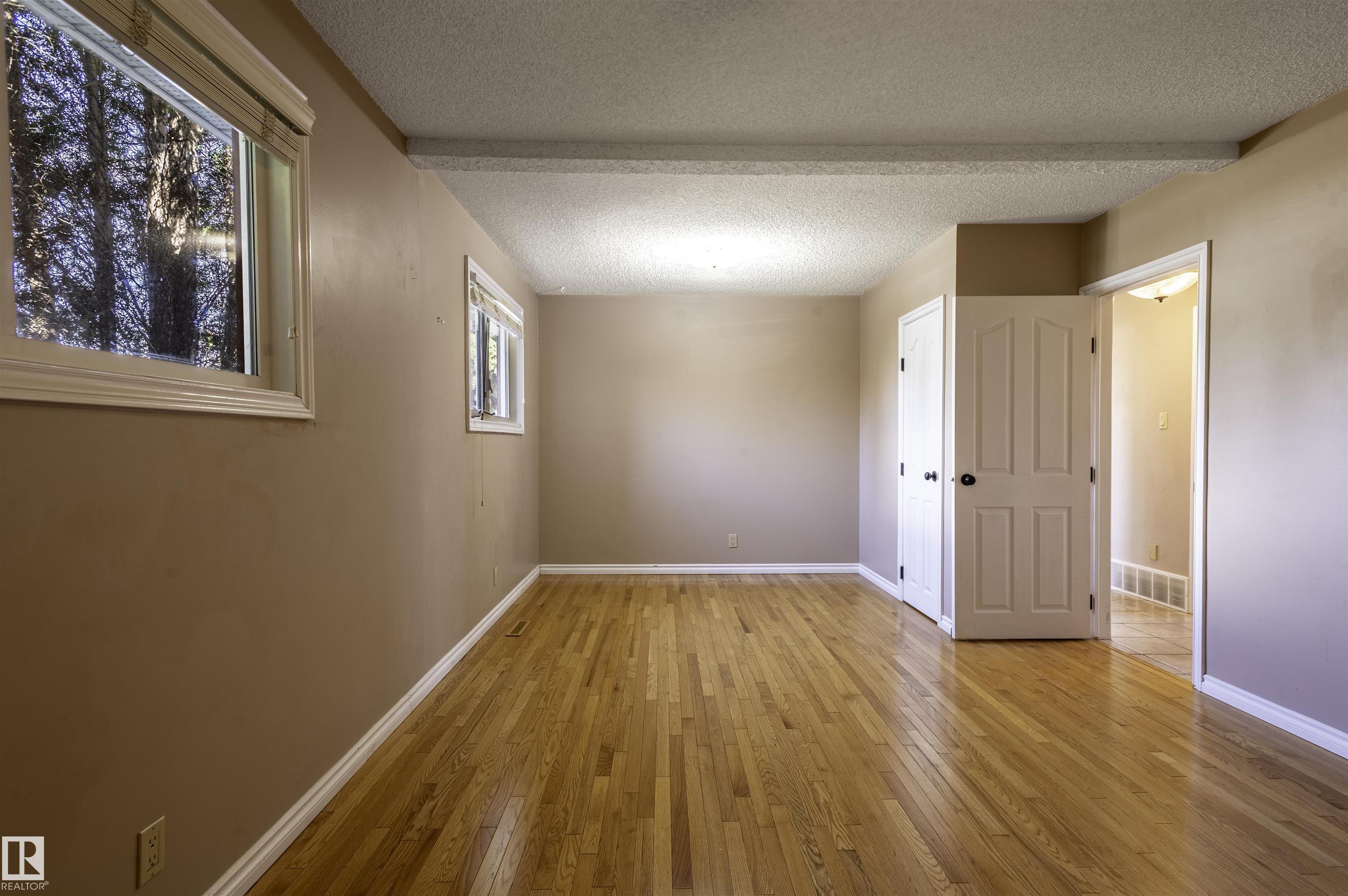 Photo 22 at 9331 52 Street NW, Ottewell, Edmonton