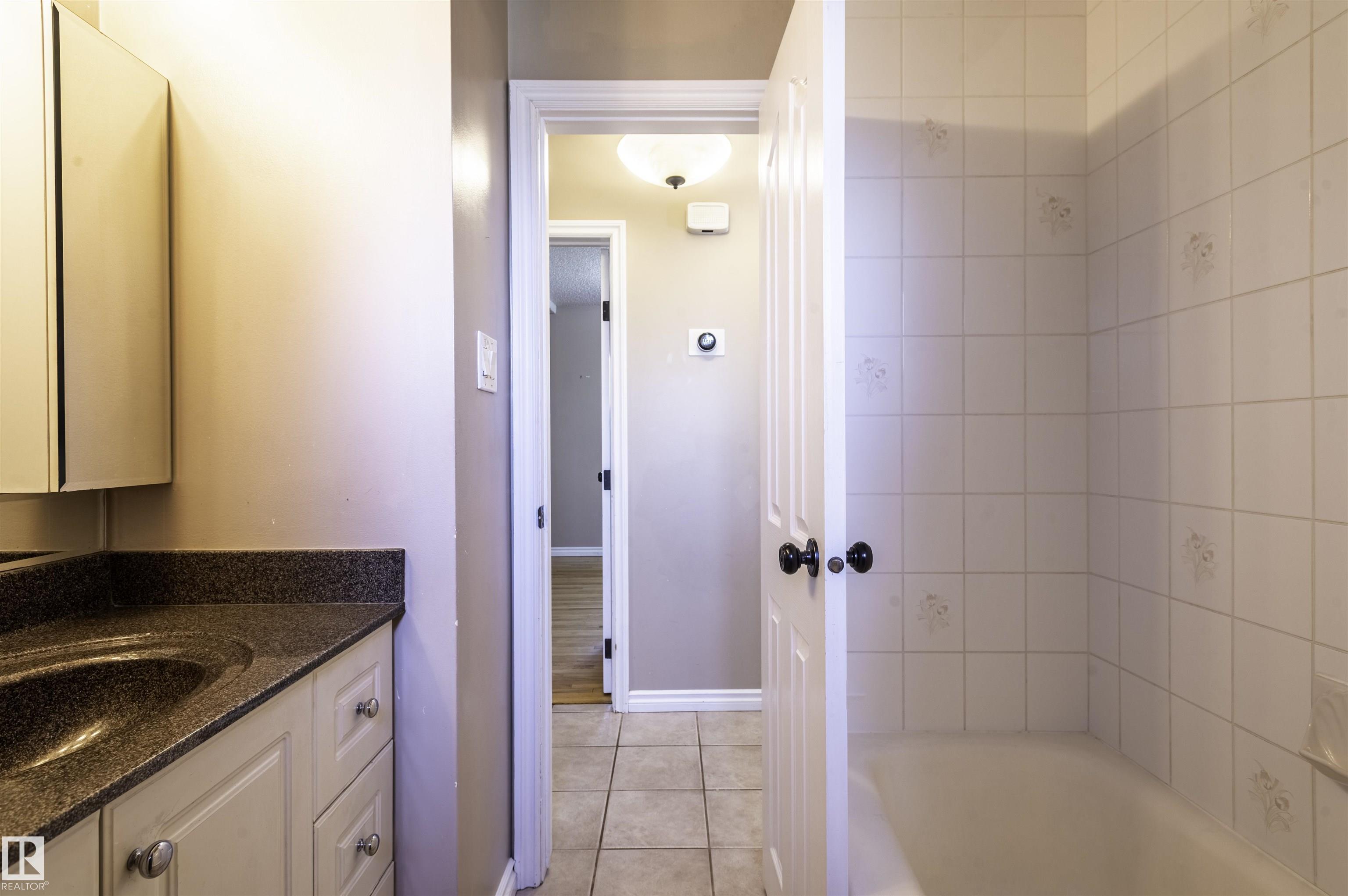 Photo 28 at 9331 52 Street NW, Ottewell, Edmonton