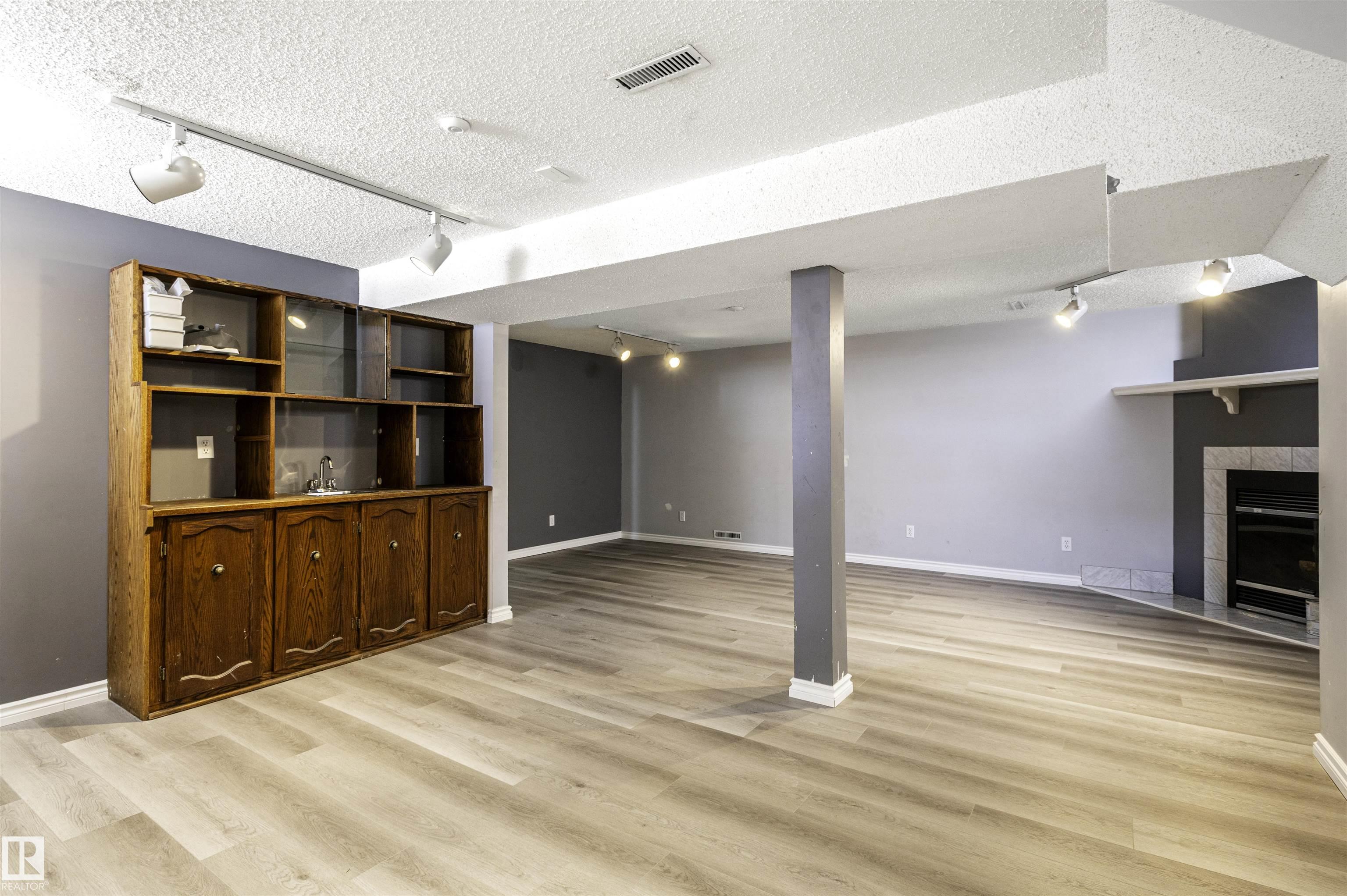 Photo 32 at 9331 52 Street NW, Ottewell, Edmonton
