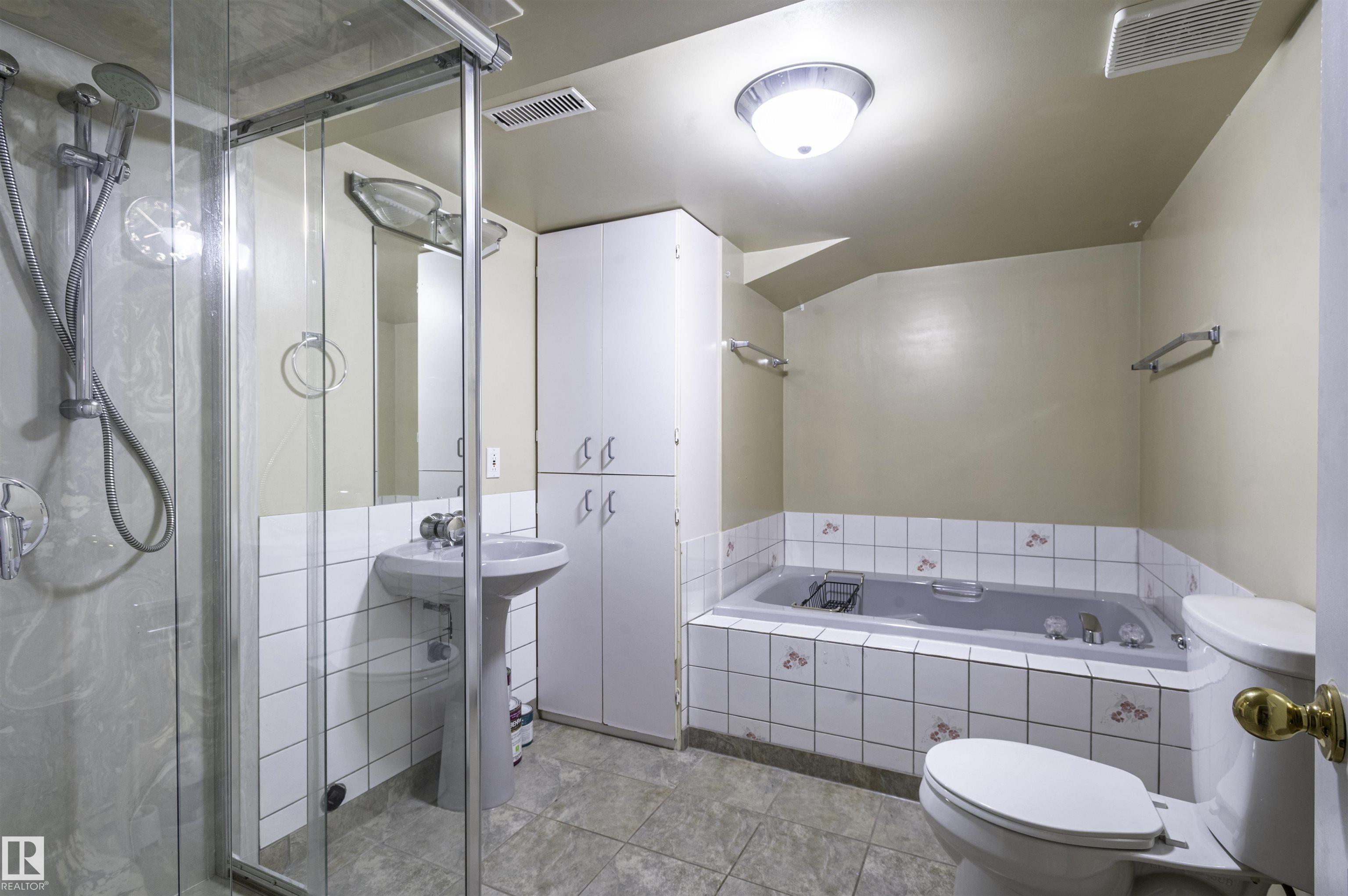 Photo 35 at 9331 52 Street NW, Ottewell, Edmonton