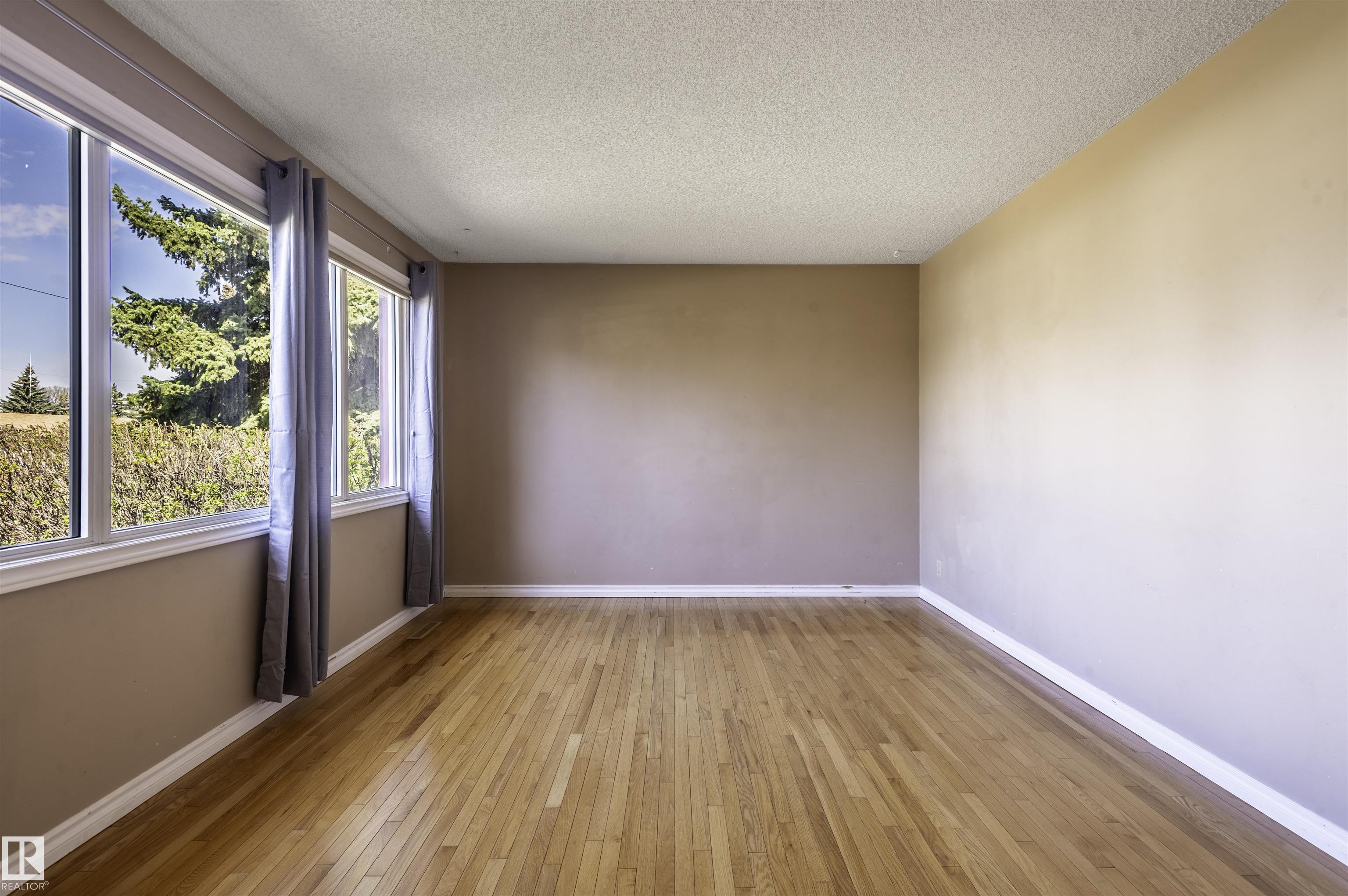 Photo 8 at 9331 52 Street NW, Ottewell, Edmonton