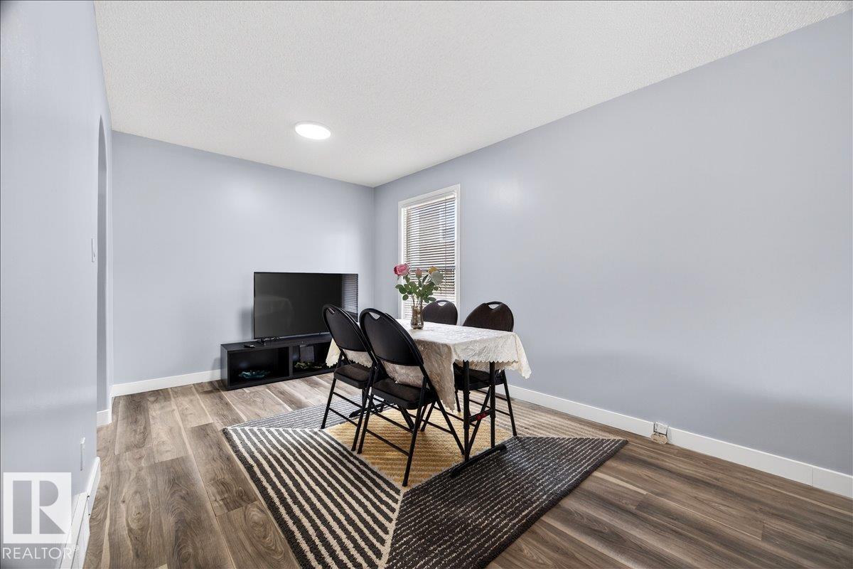 https://zimg.paragon.ice.com/ParagonImages/Property/PM/RAE/225401545/10/0/0/efca0596174d1cc8198f1b622de85532/1/22de277d45c7af897449a5130a991e1b/225401545-dbd55e1f-87b5-4fb7-b751-6498eaecb8ea.JPG