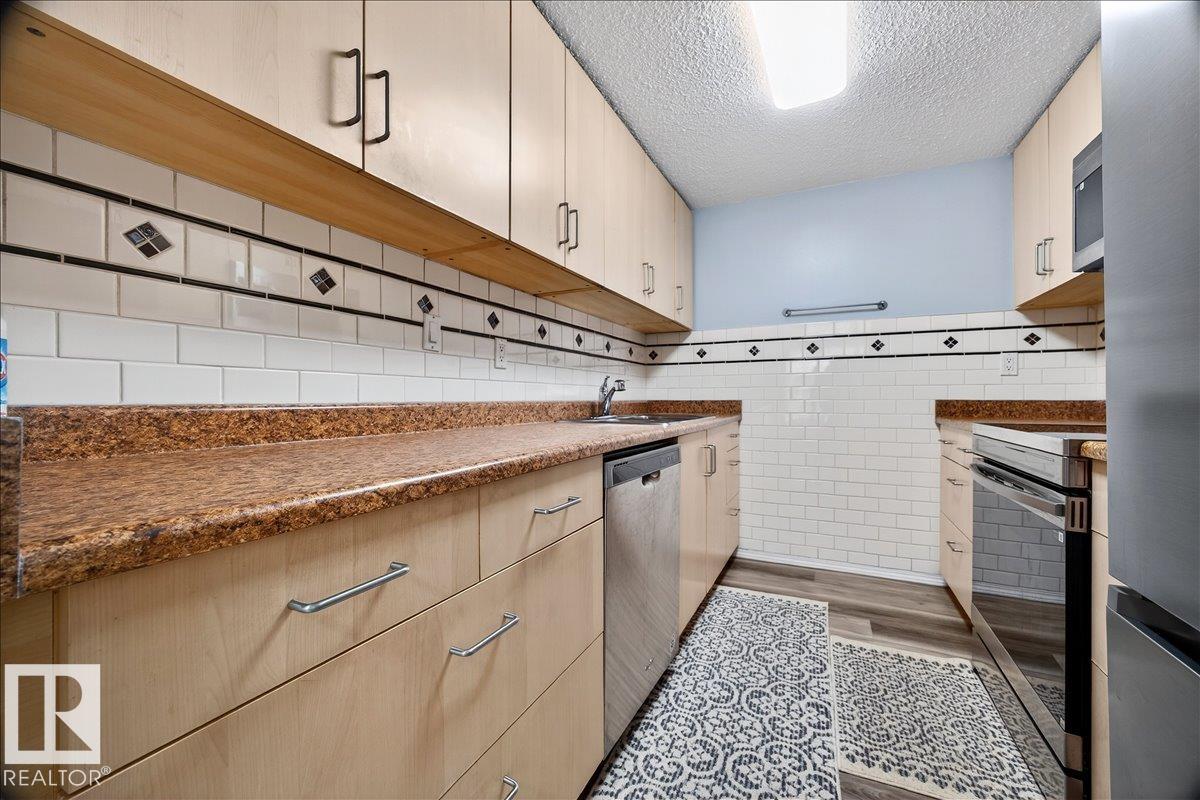 https://zimg.paragon.ice.com/ParagonImages/Property/PM/RAE/225401545/13/0/0/3ad7402dac4be137e4644ce4e9eac294/1/22de277d45c7af897449a5130a991e1b/225401545-5b4963b5-6210-47a5-974b-20e415c3b781.JPG