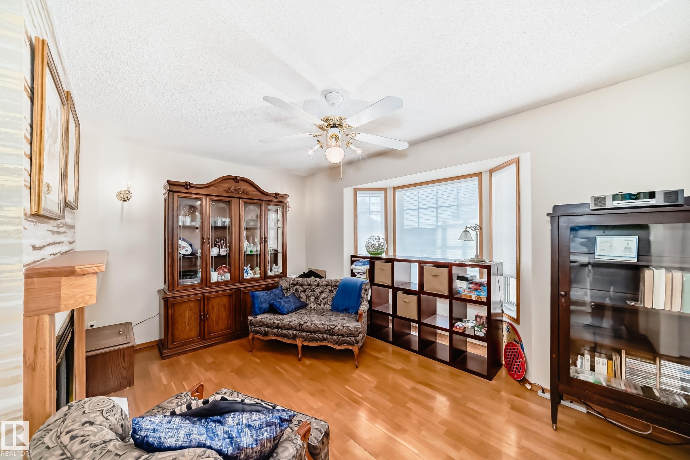 https://zimg.paragon.ice.com/ParagonImages/Property/PM/RAE/225401549/13/0/0/5c107e2fa1dd78342e517597b2bd266d/1/9675a10d0aacc9b441fa43a50708f193/225401549-842BF860-6735-4440-BCE1-60F4B8315909.JPG