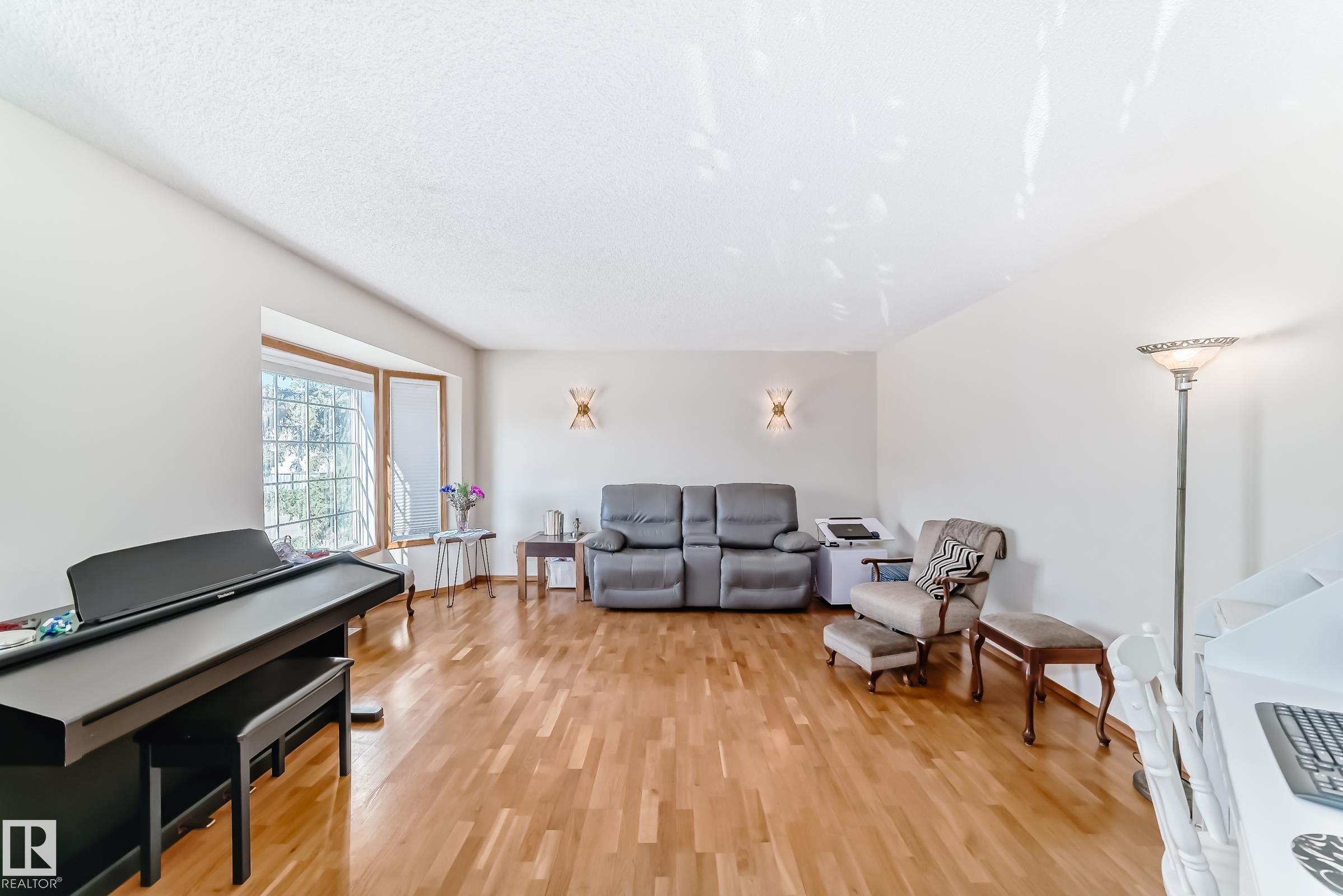 https://zimg.paragon.ice.com/ParagonImages/Property/PM/RAE/225401549/17/0/0/93fb7425cc2d110619b959b86862987f/1/9675a10d0aacc9b441fa43a50708f193/225401549-2A2C88EE-C3C8-463F-9C3E-A721ADC2E7D4.JPG