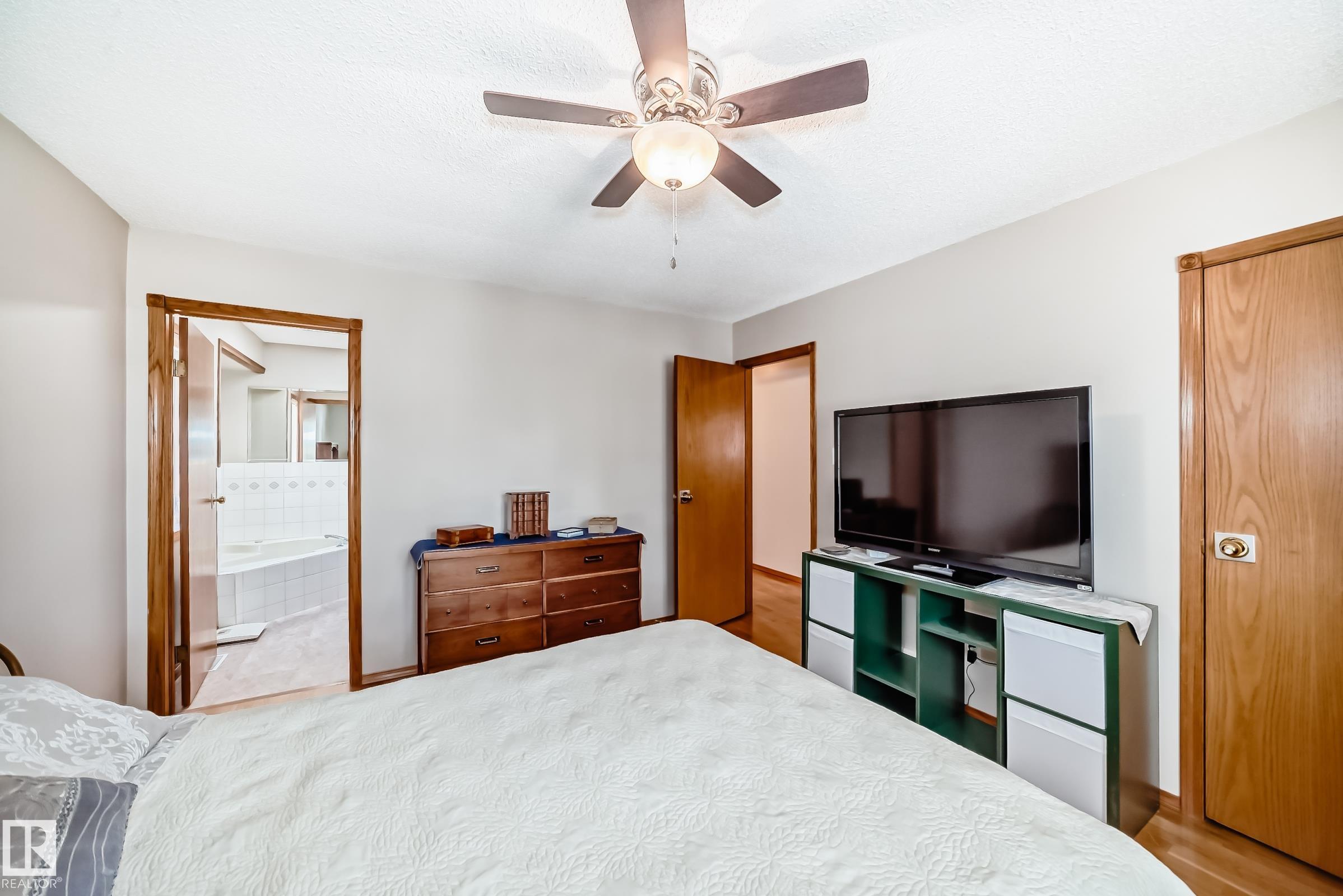 https://zimg.paragon.ice.com/ParagonImages/Property/PM/RAE/225401549/18/0/0/f878b2fcdd7416c95fa23fc5845ecca5/1/9675a10d0aacc9b441fa43a50708f193/225401549-26C1E289-BE8F-43CE-A6E8-7E08ED3CDC8A.JPG