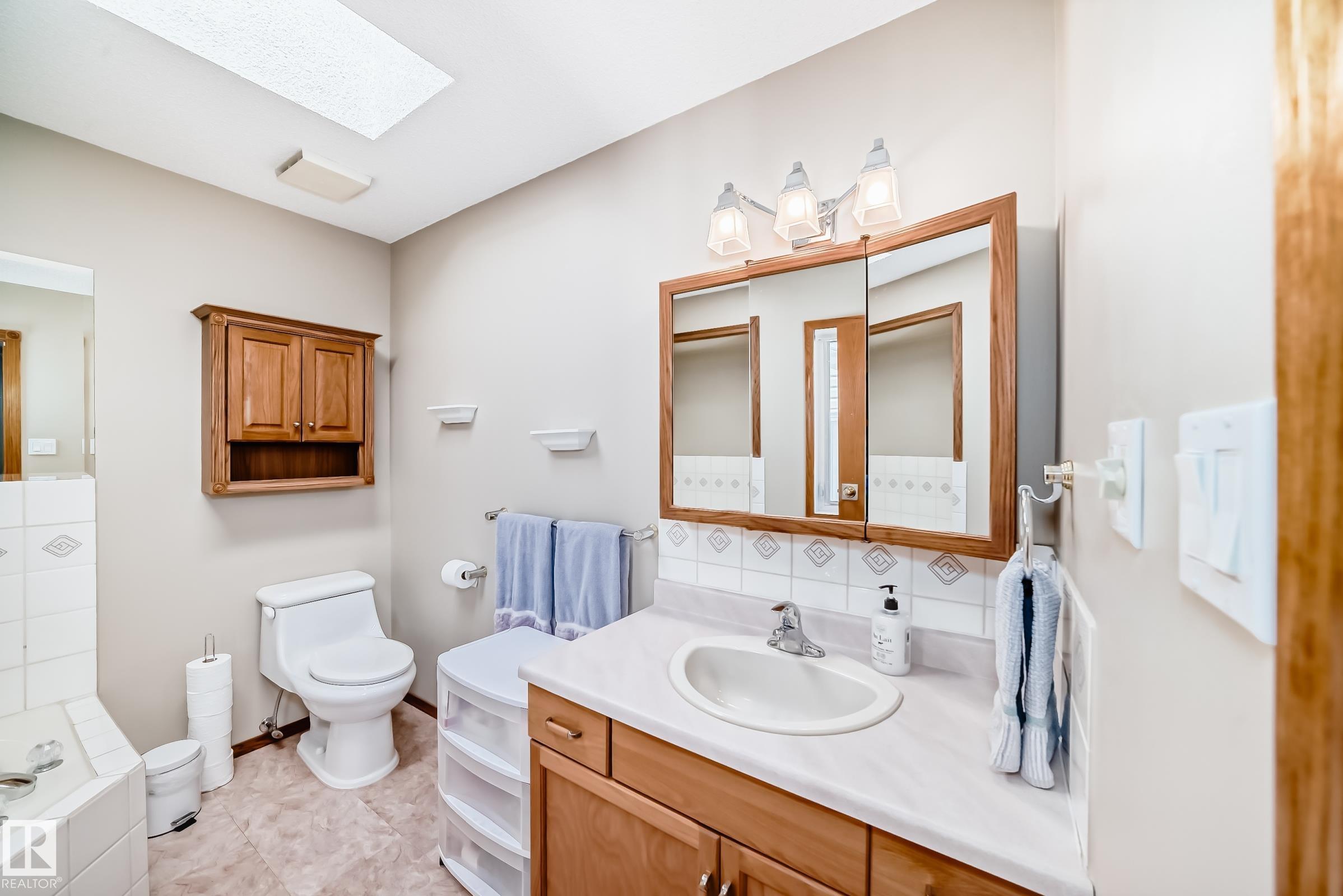 https://zimg.paragon.ice.com/ParagonImages/Property/PM/RAE/225401549/22/0/0/199b4b3dccd7a0b4944cc181a2666928/1/9675a10d0aacc9b441fa43a50708f193/225401549-57EA7D13-5D43-43B1-8D6F-09927F4CB8A7.JPG