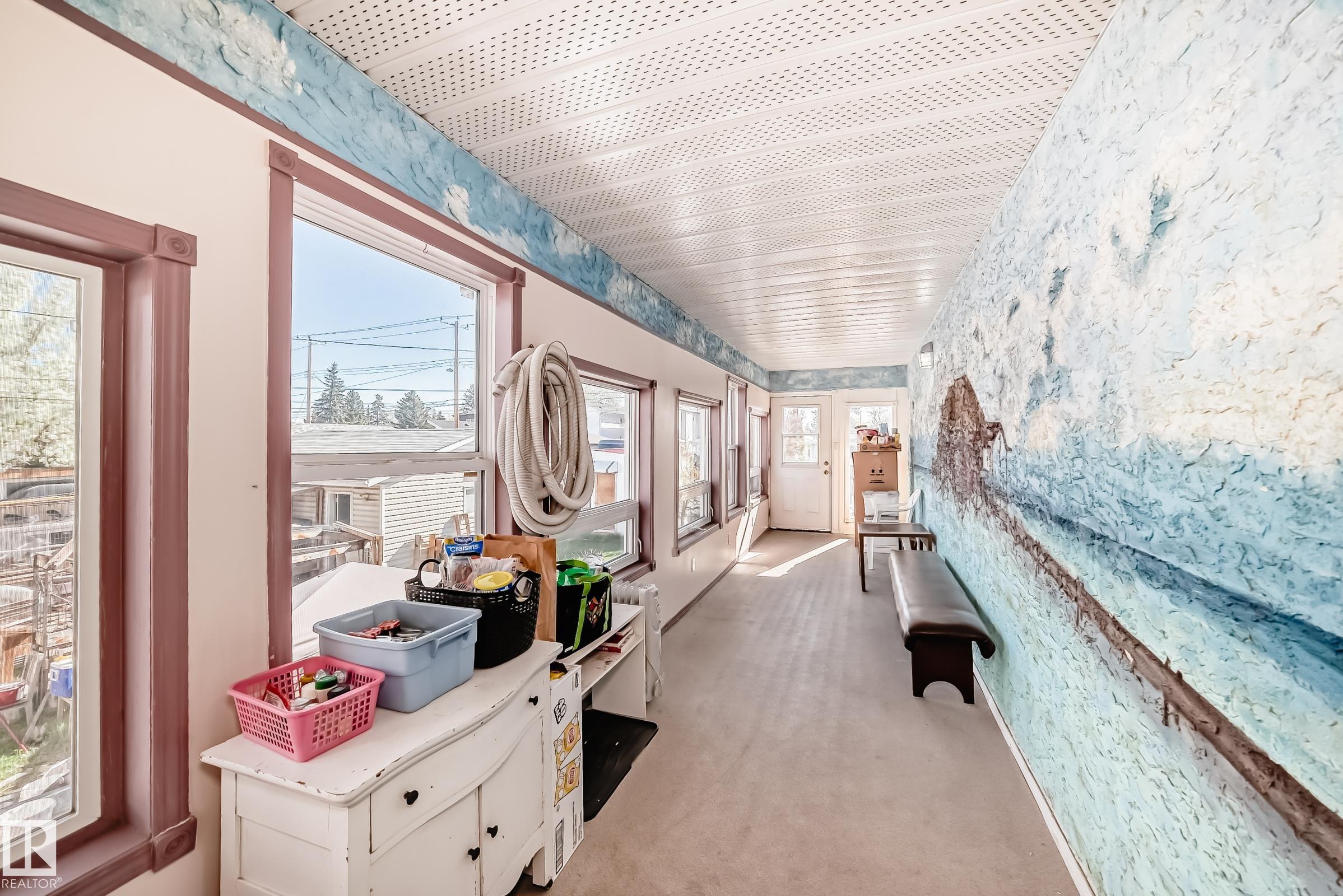 https://zimg.paragon.ice.com/ParagonImages/Property/PM/RAE/225401549/32/0/0/b2c1a7ef365f273423c1480eecede045/1/9675a10d0aacc9b441fa43a50708f193/225401549-6051527B-C0D6-4555-9B29-449A2B4E2AAC.JPG