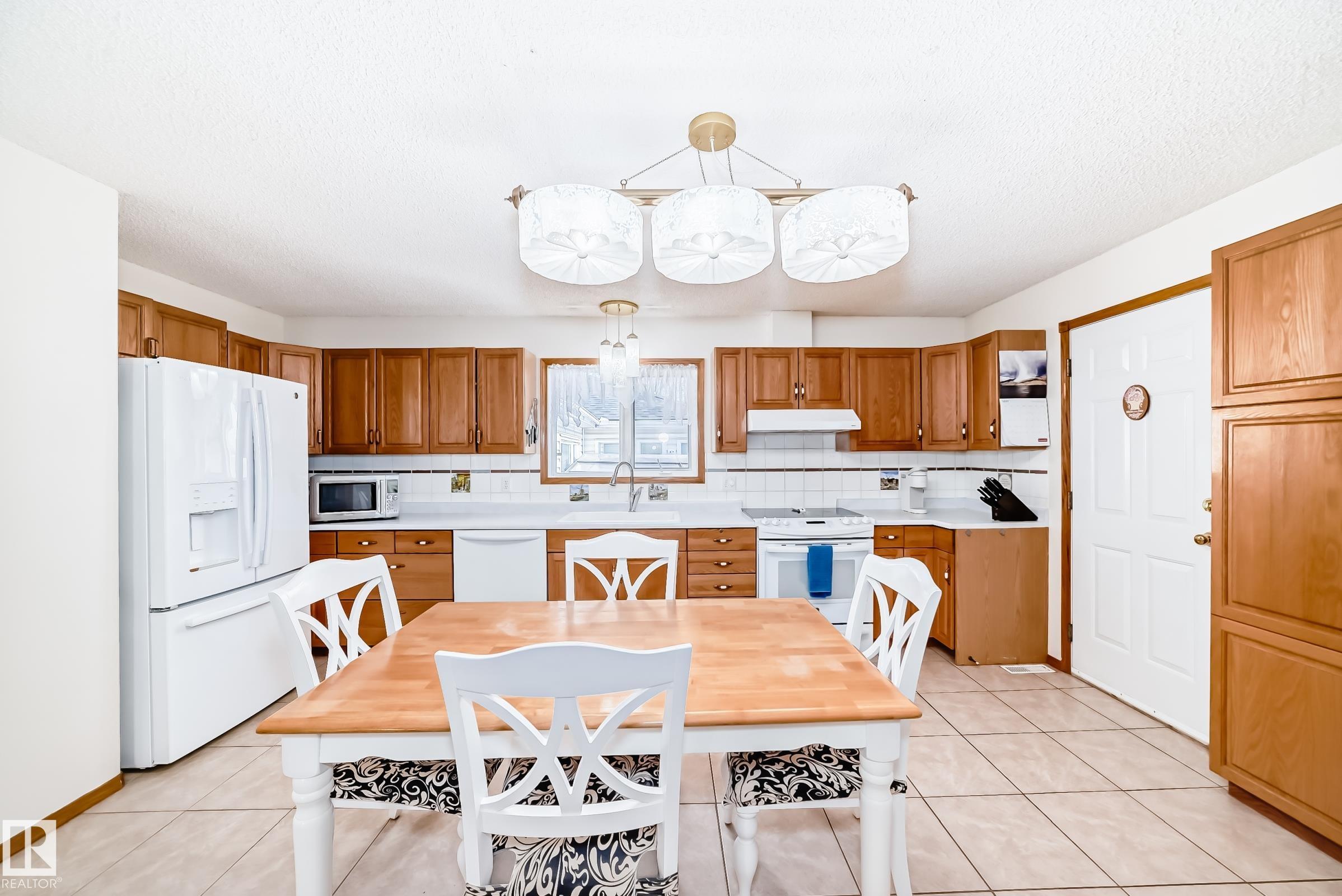 Picture for 15330 99 AV NW