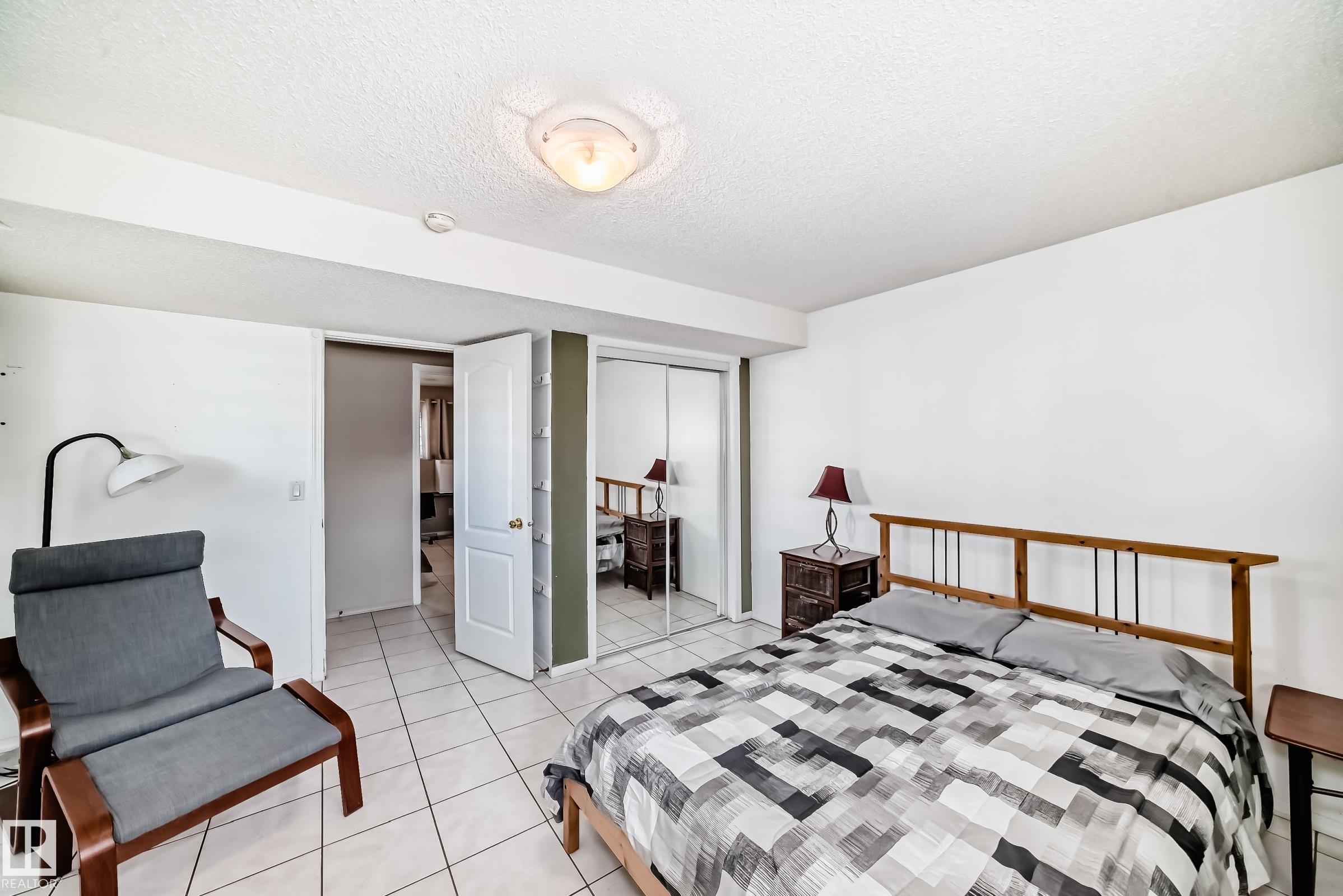 https://zimg.paragon.ice.com/ParagonImages/Property/PM/RAE/225401549/53/0/0/25e22adf6824b065cbfc92f601a34410/1/9675a10d0aacc9b441fa43a50708f193/225401549-A2ACADA4-D9AA-42CB-836D-5C595B66797E.JPG