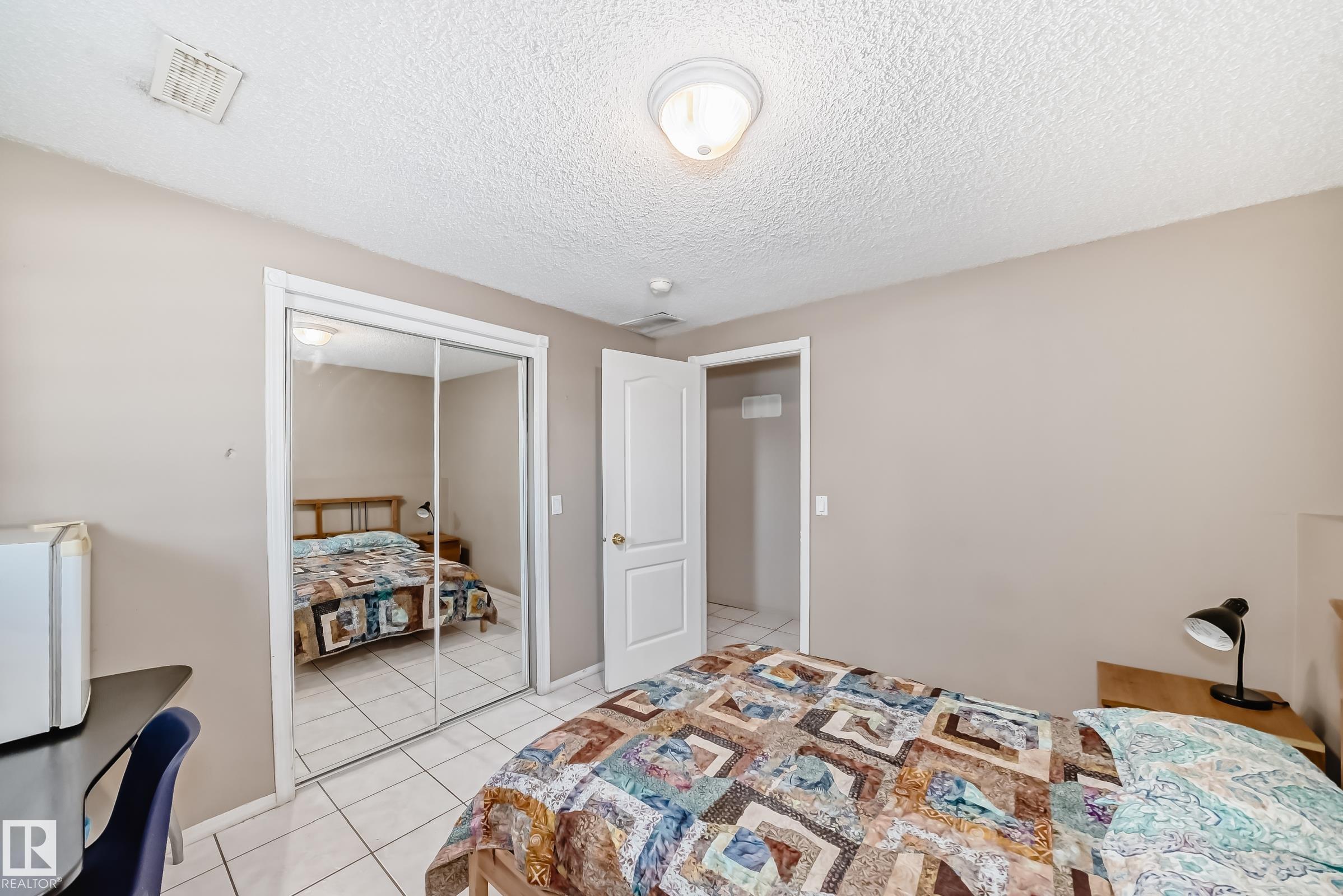 https://zimg.paragon.ice.com/ParagonImages/Property/PM/RAE/225401549/55/0/0/5c298d88a7c49ffb22a4a027ba23ad9f/1/9675a10d0aacc9b441fa43a50708f193/225401549-E254689C-03C5-46A9-A002-0A768EF83170.JPG