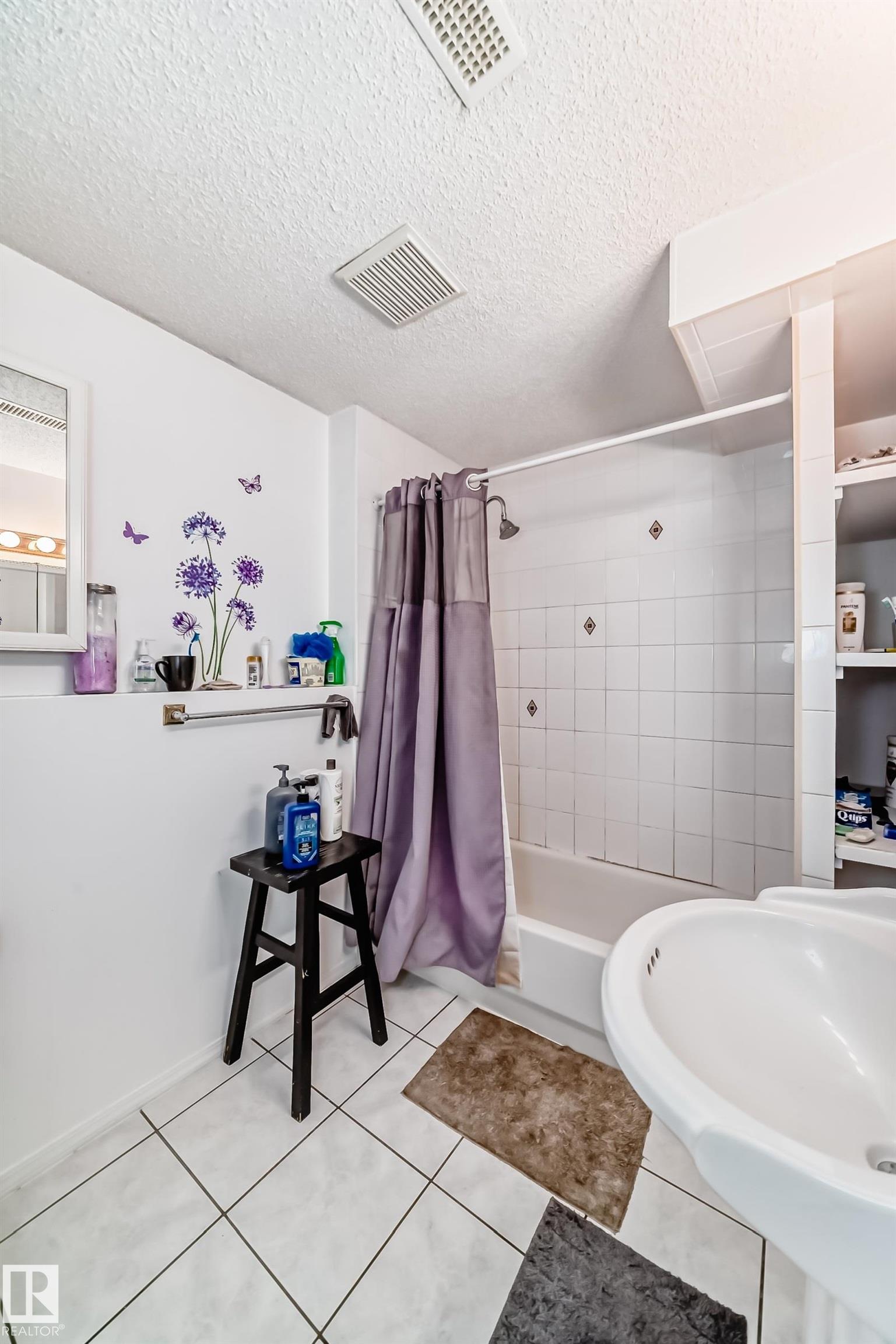 https://zimg.paragon.ice.com/ParagonImages/Property/PM/RAE/225401549/57/0/0/6921ac541319743048b2c3e849d9f725/1/9675a10d0aacc9b441fa43a50708f193/225401549-9F58155C-3374-41D4-A640-375EB238FC90.JPG