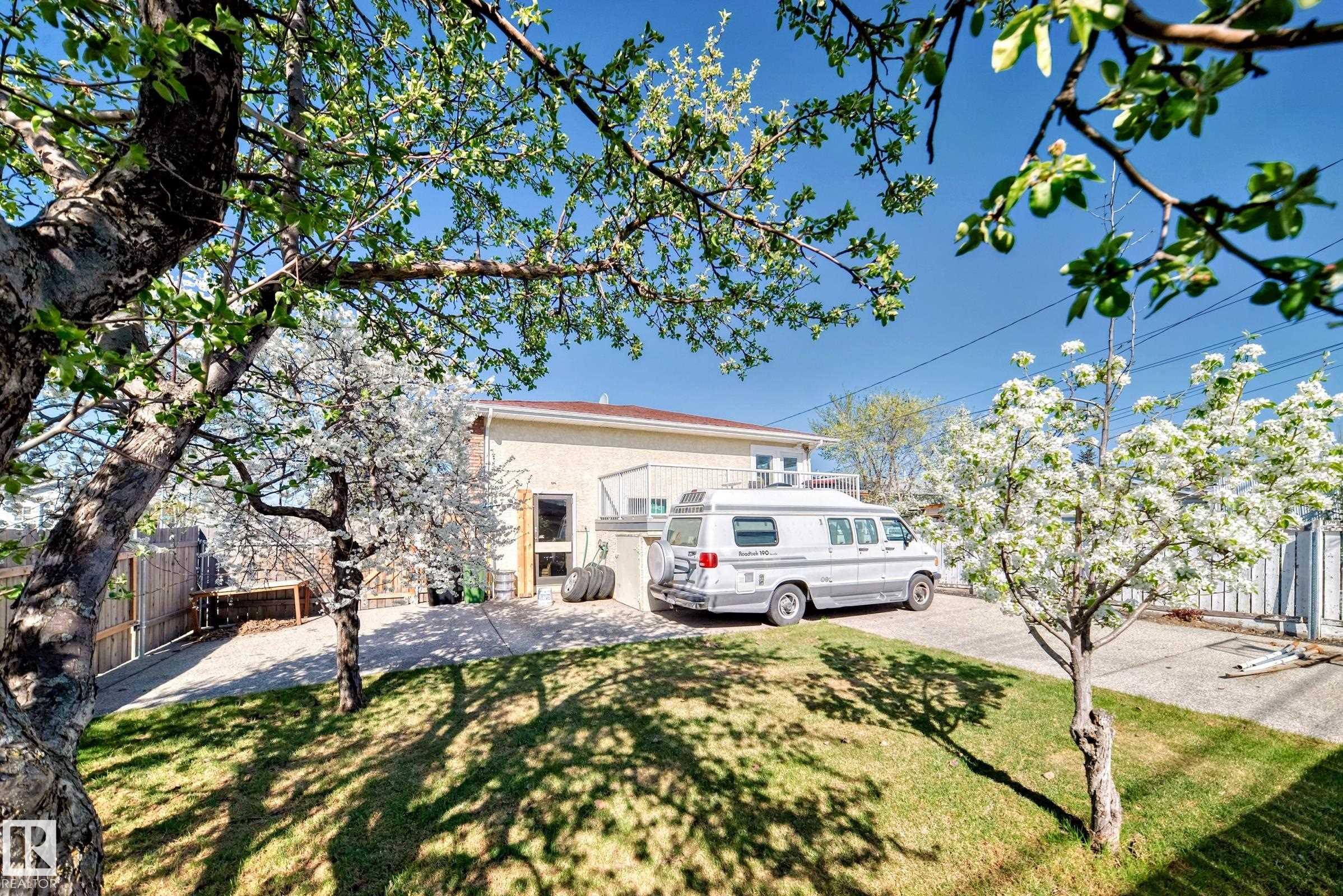 https://zimg.paragon.ice.com/ParagonImages/Property/PM/RAE/225401549/71/0/0/75e1a40dc6a1f49f9d53e324dcee9b2f/1/9675a10d0aacc9b441fa43a50708f193/225401549-D008FFE8-E1CB-43A6-8FBB-420A367868D3.JPG
