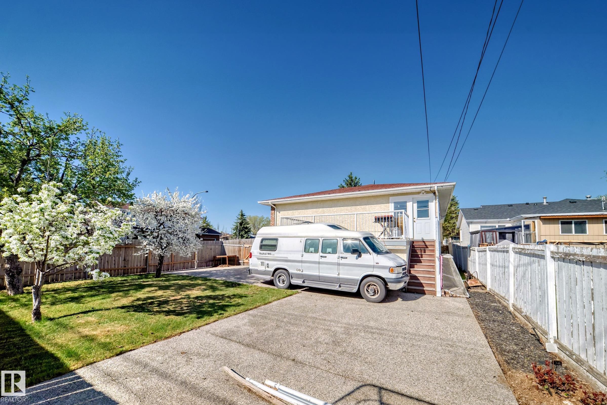 https://zimg.paragon.ice.com/ParagonImages/Property/PM/RAE/225401549/72/0/0/1f8403ad2bbd708cec36b7ba0a3854f4/1/9675a10d0aacc9b441fa43a50708f193/225401549-362BD440-9C11-433F-91A2-413FA4661C23.JPG