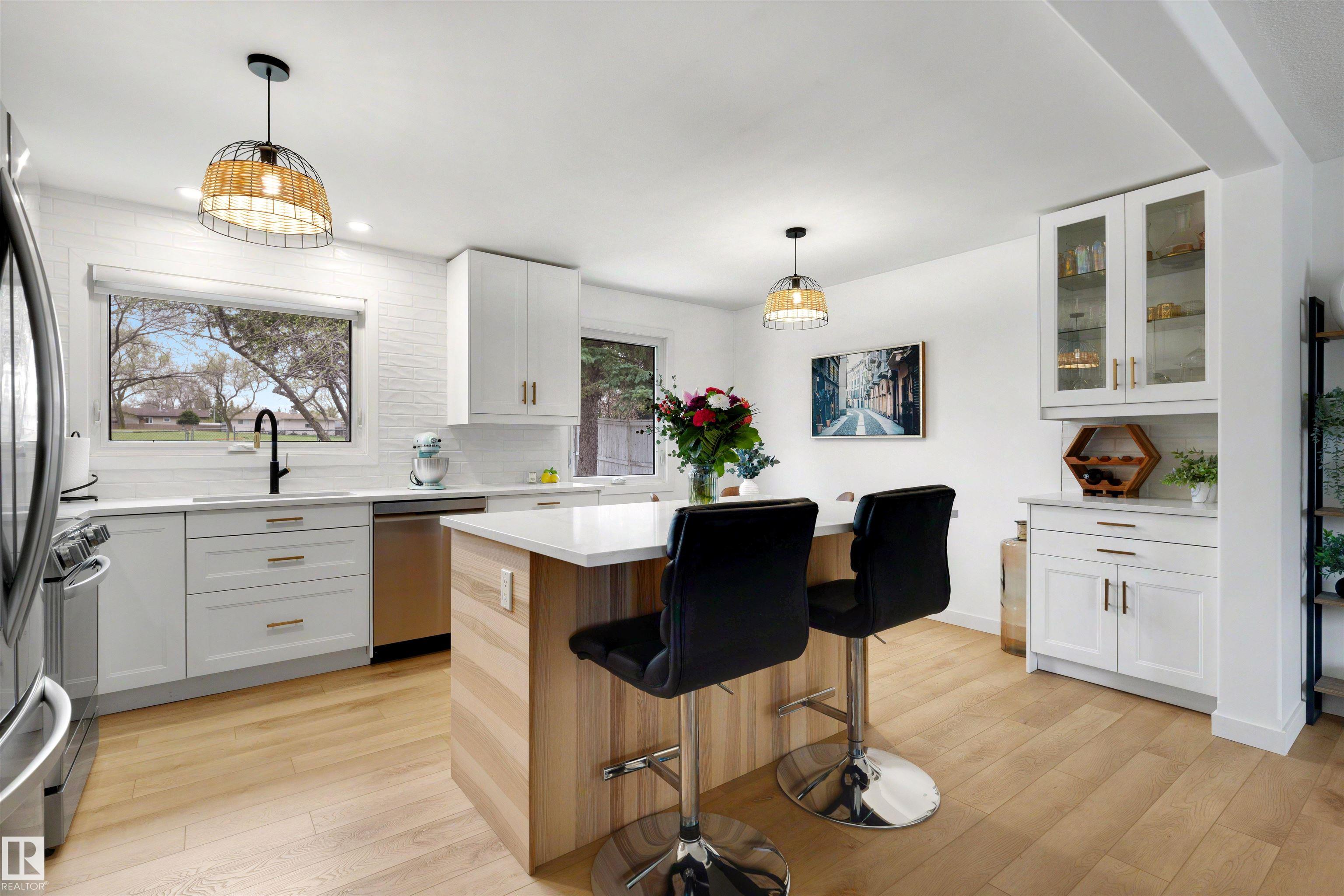 Photo 4 at 9 Hummingbird Road, Brentwood, Sherwood Park