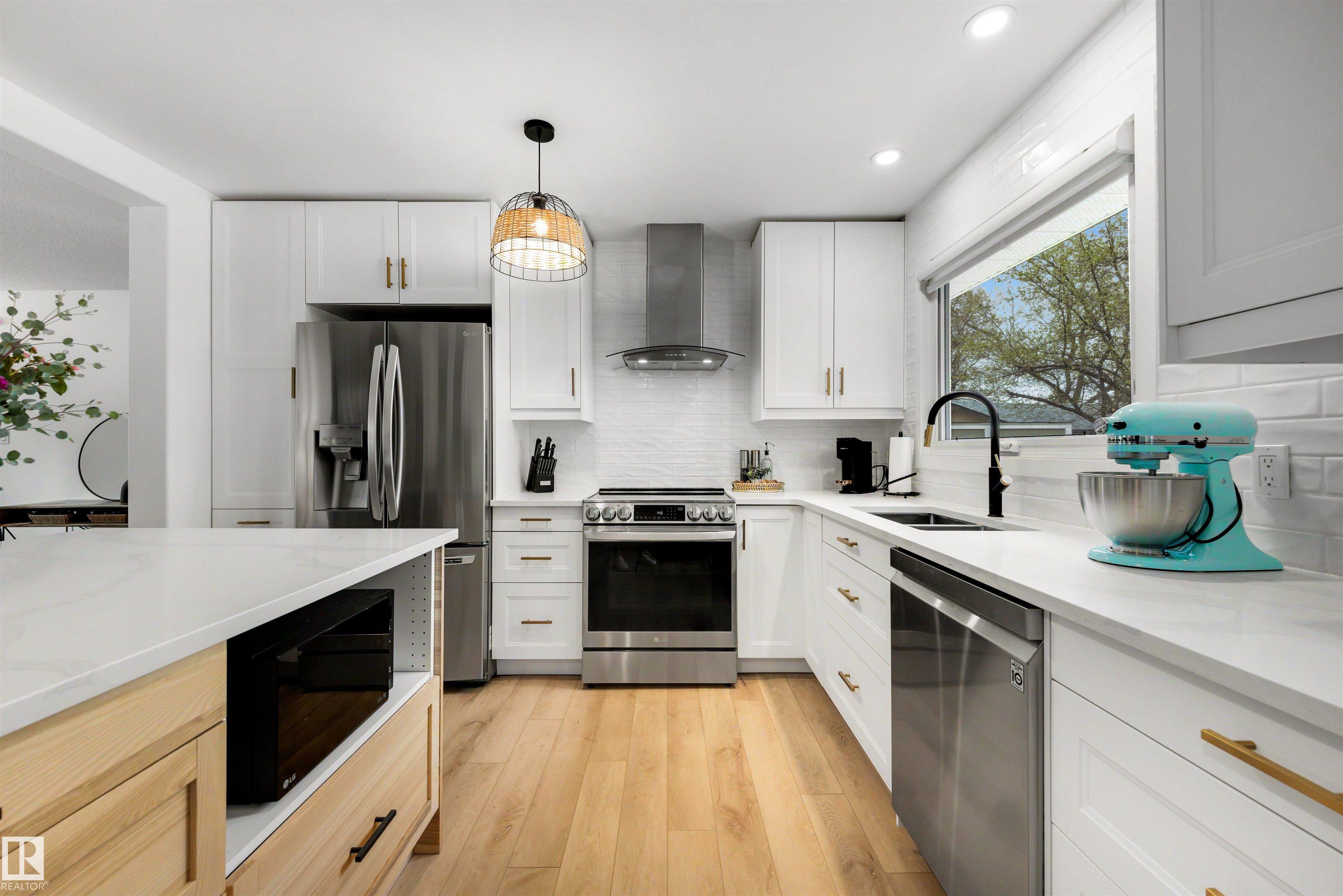 Photo 5 at 9 Hummingbird Road, Brentwood, Sherwood Park