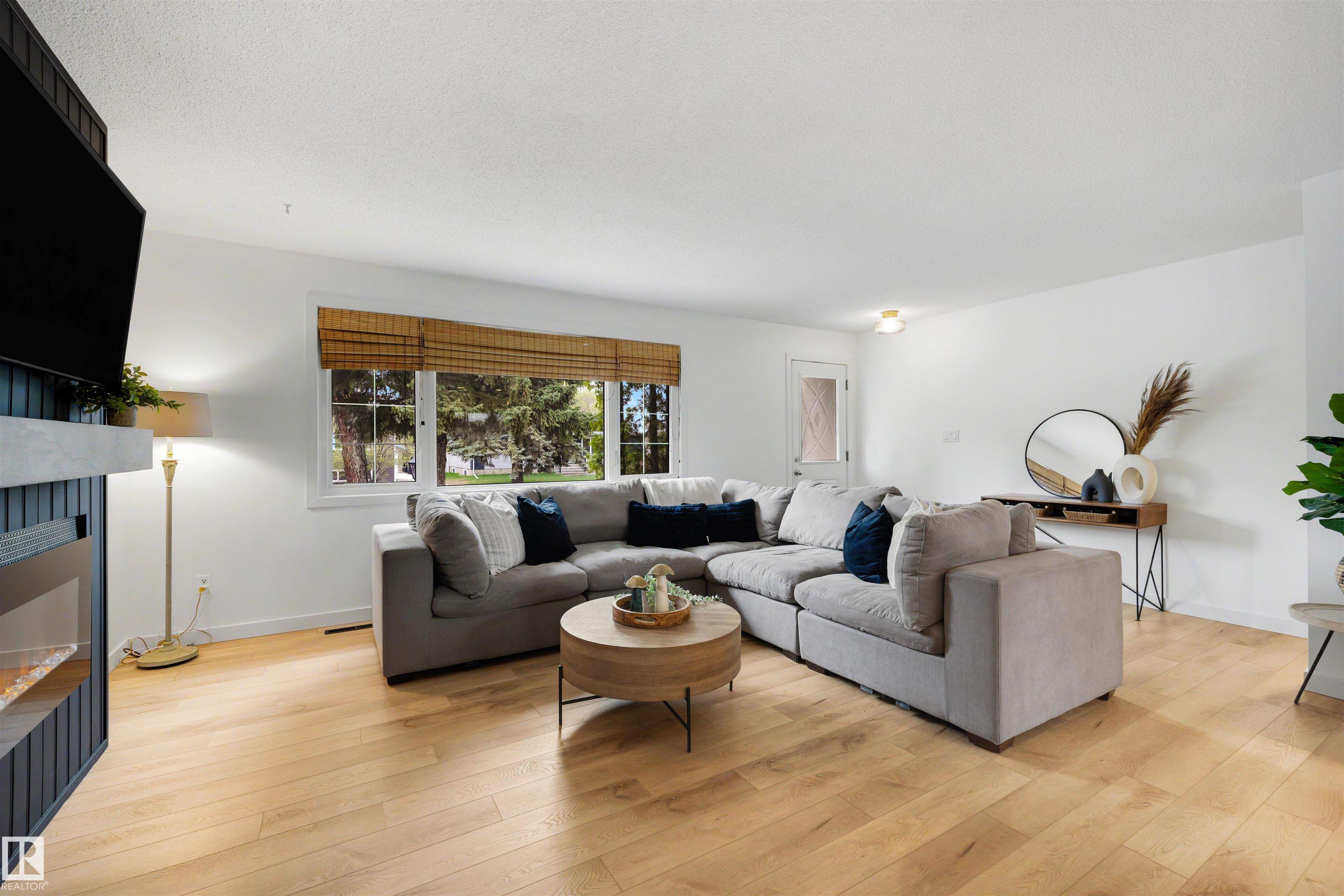 Photo 9 at 9 Hummingbird Road, Brentwood, Sherwood Park