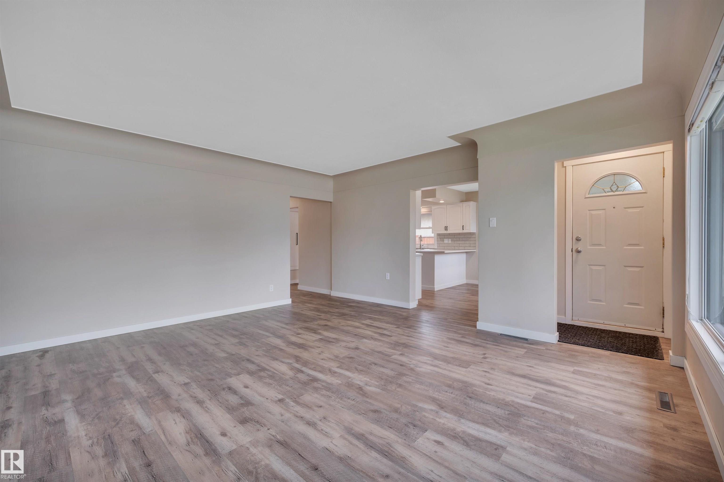 Photo 11 at 6515 104 A Street NW, Allendale, Edmonton