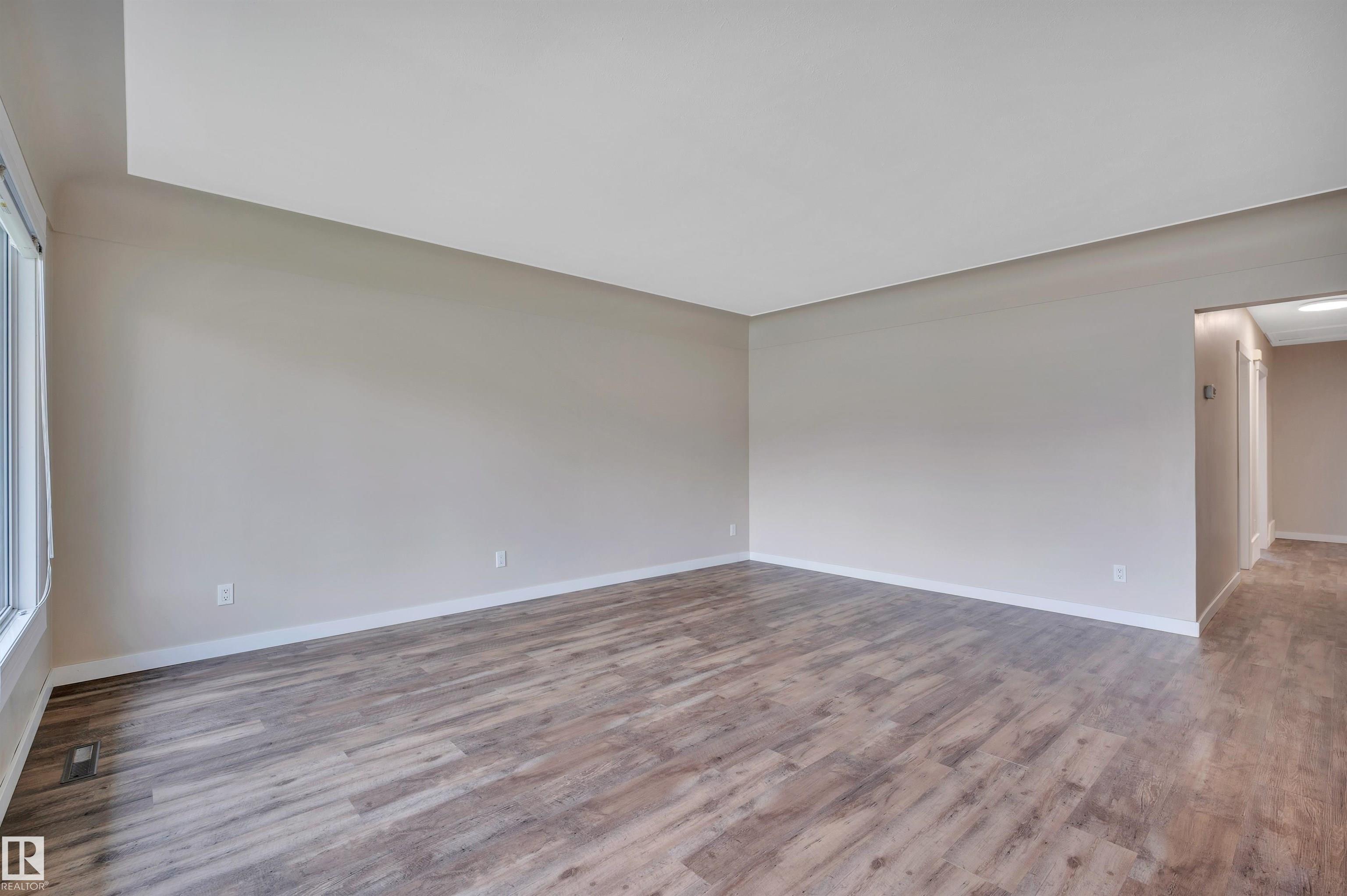 Photo 12 at 6515 104 A Street NW, Allendale, Edmonton
