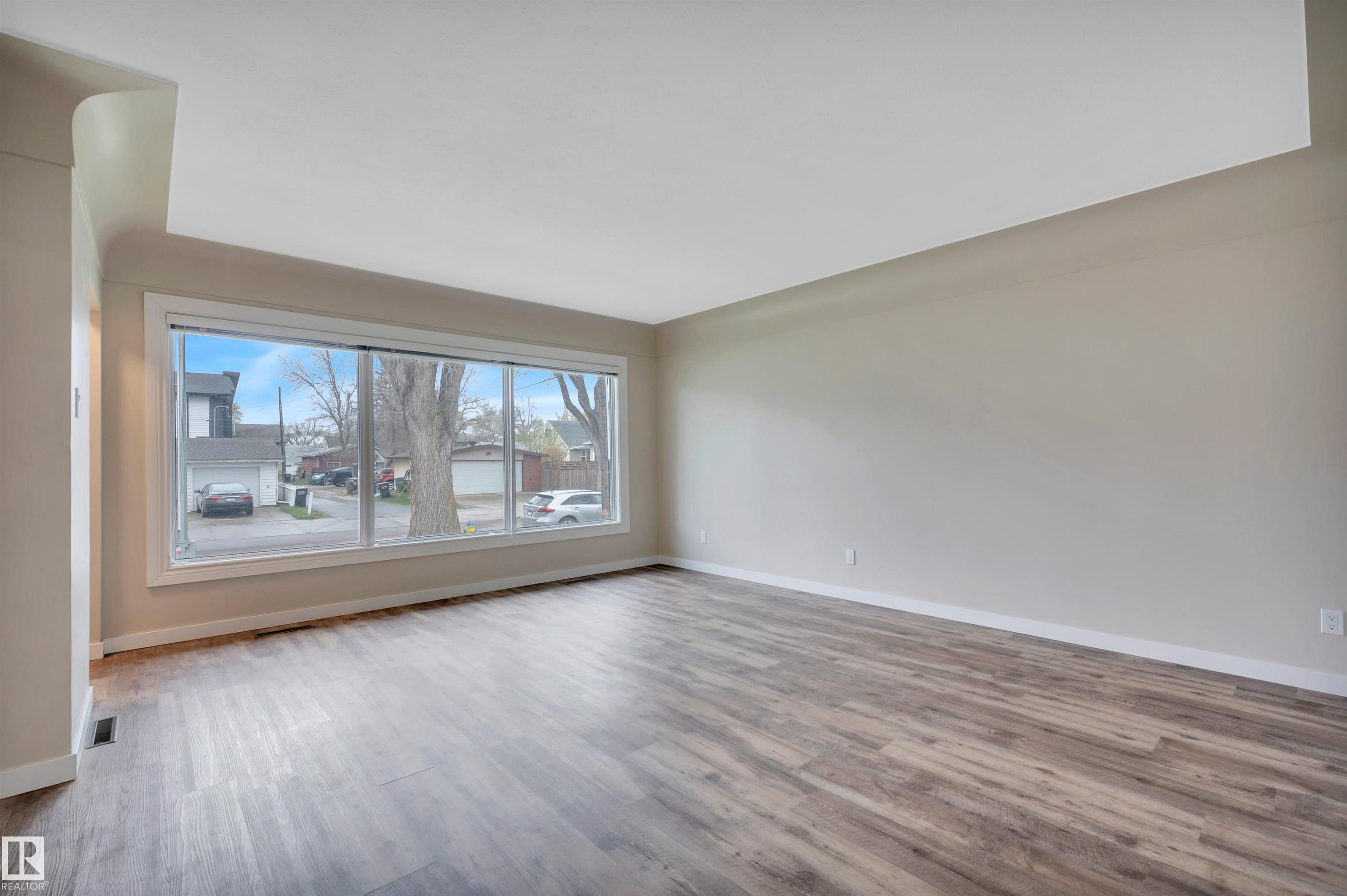 Photo 13 at 6515 104 A Street NW, Allendale, Edmonton
